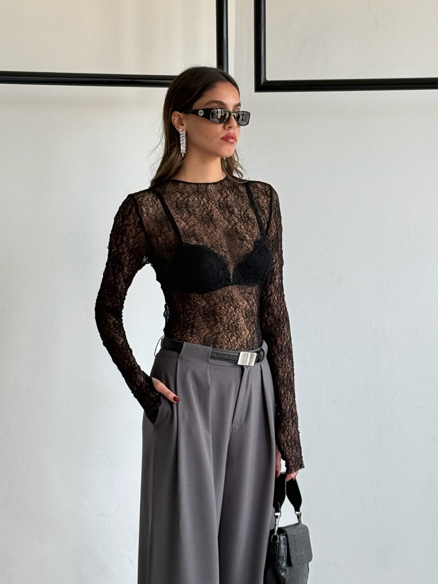 חולצת אליאן תחרה שחור