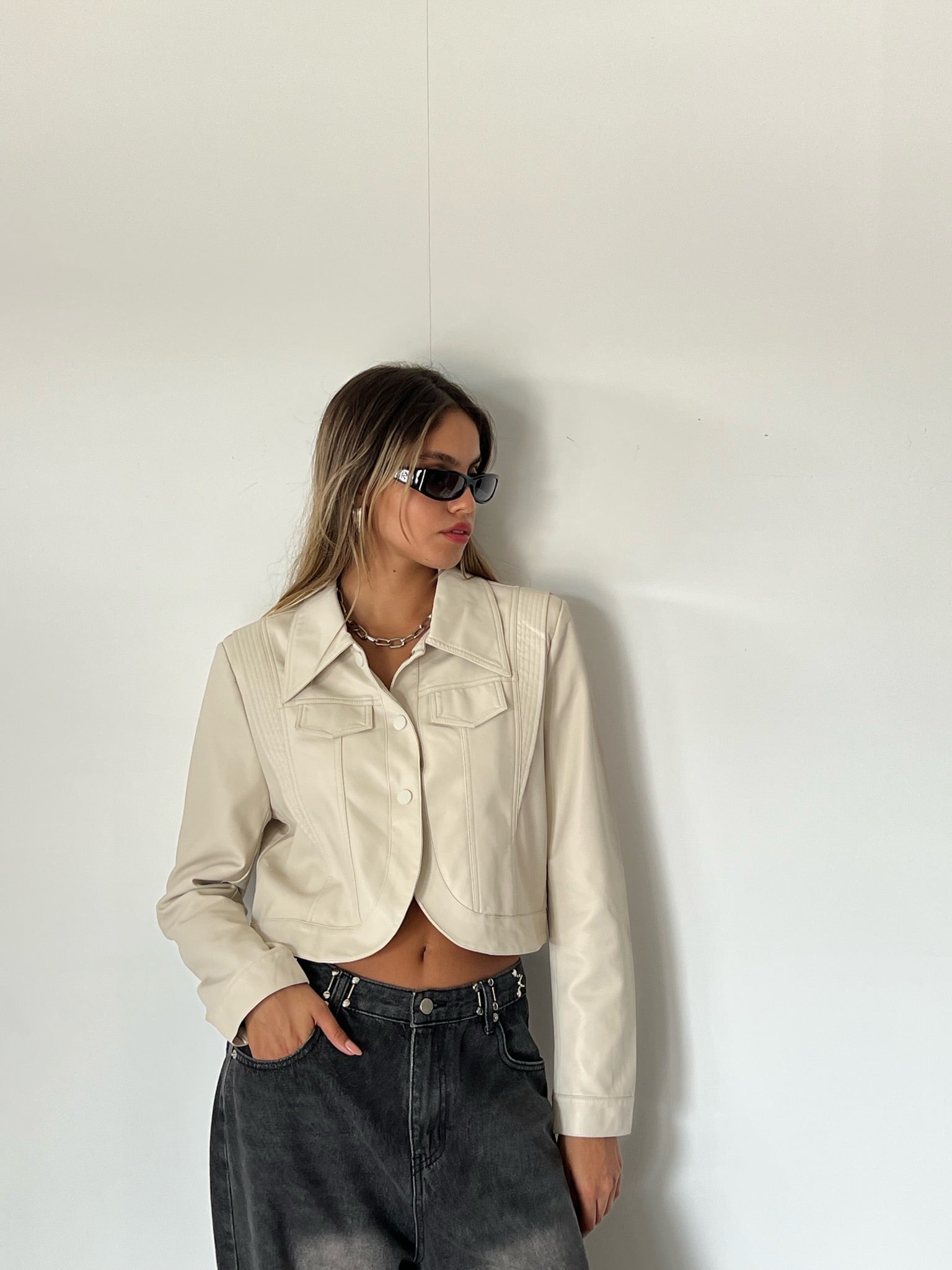 ג׳קט דמוי עור אלכס שמנת