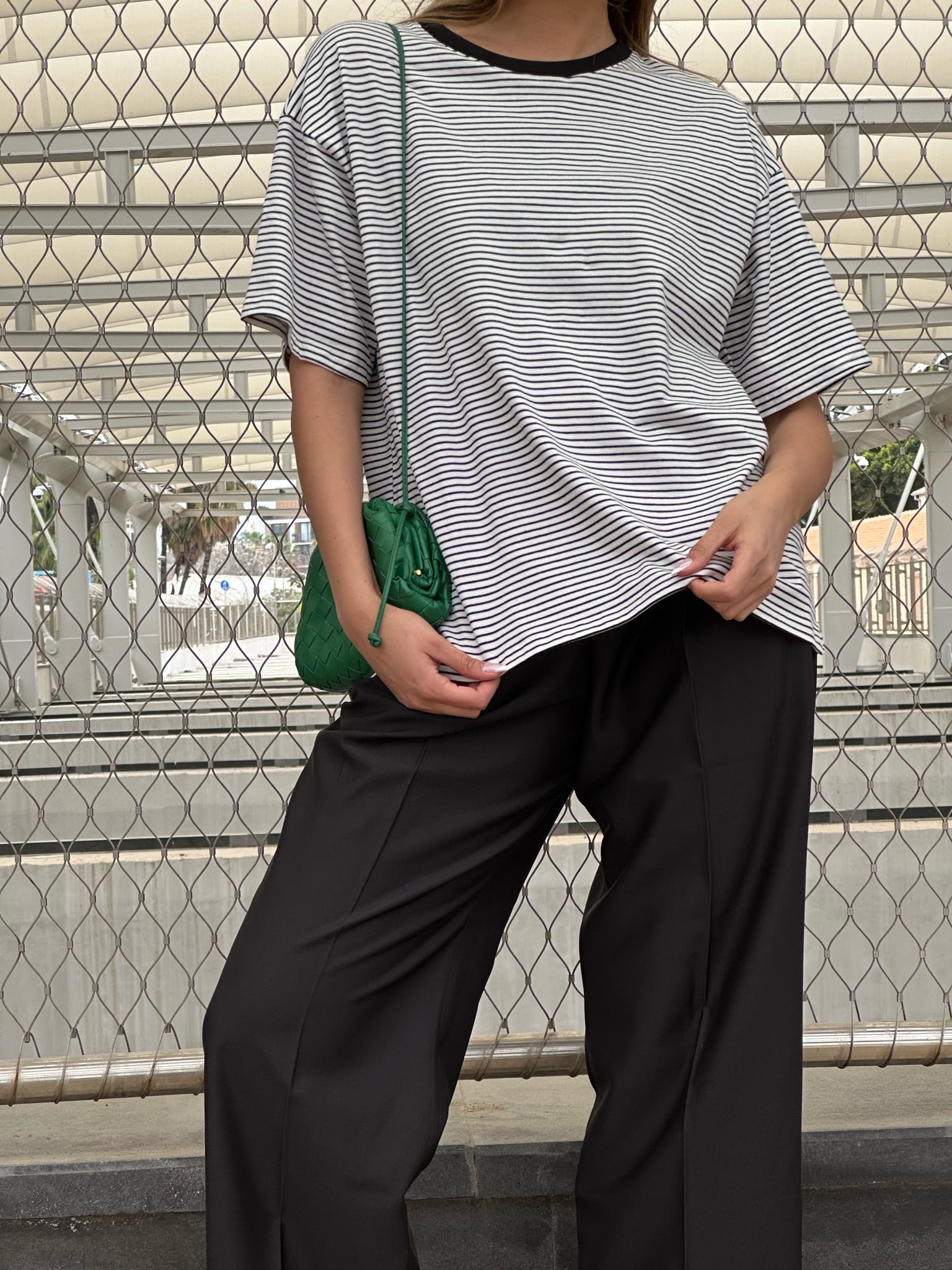 חולצת תיאה לבן