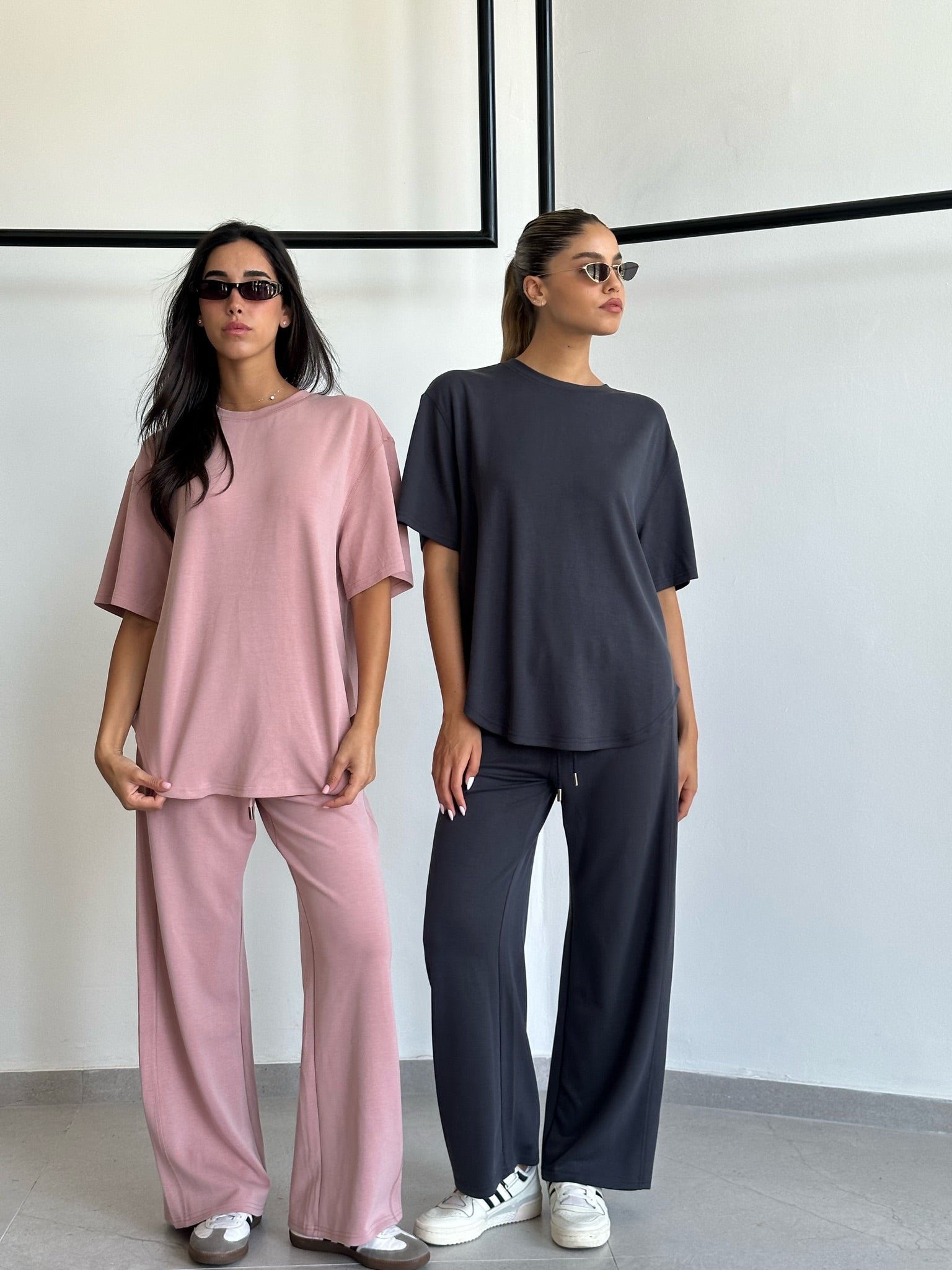 חליפת אורי אפור כהה