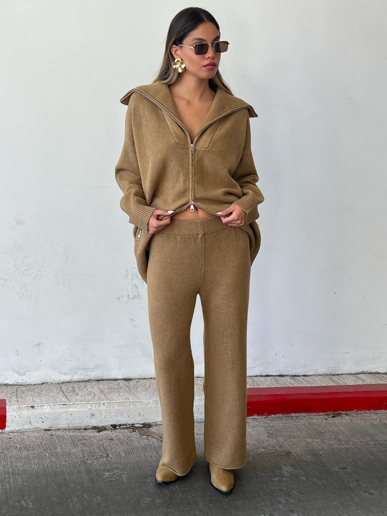 חליפת סריג היילי