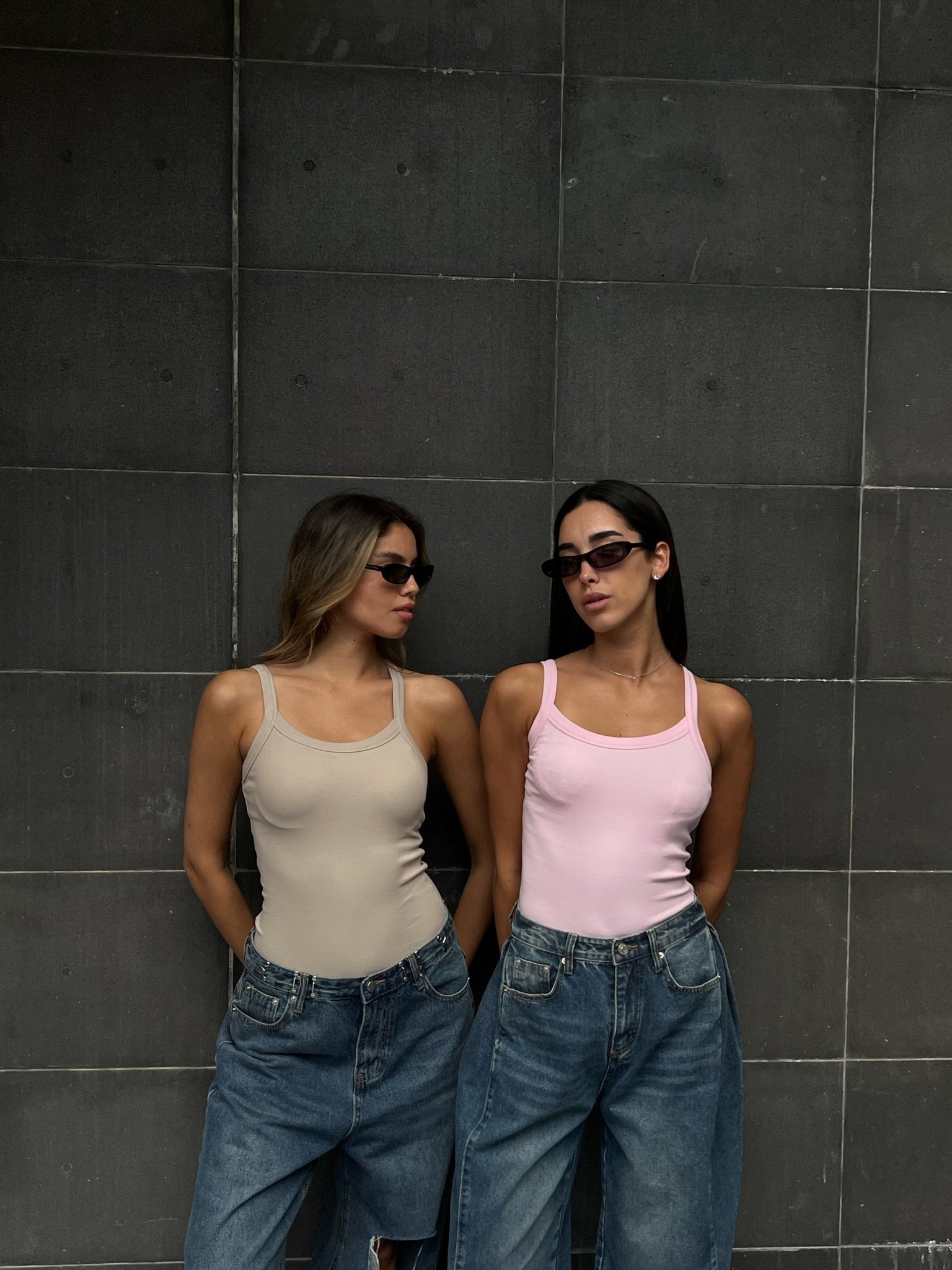 גופיית נוף ורוד