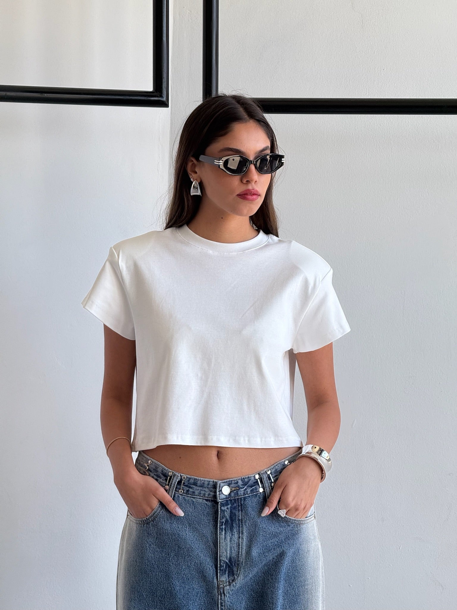 חולצת בילי לבן