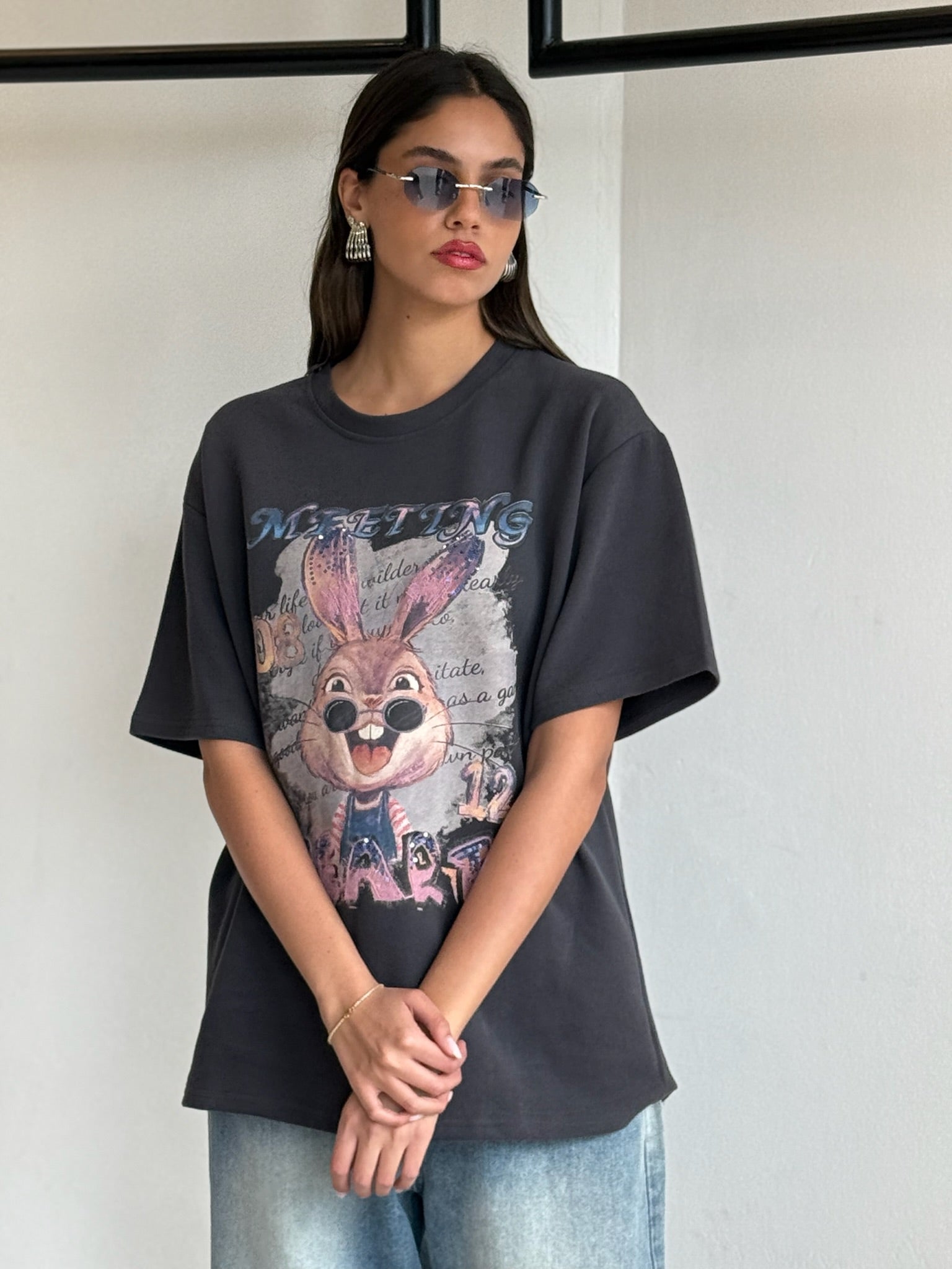 חולצת באני אפור