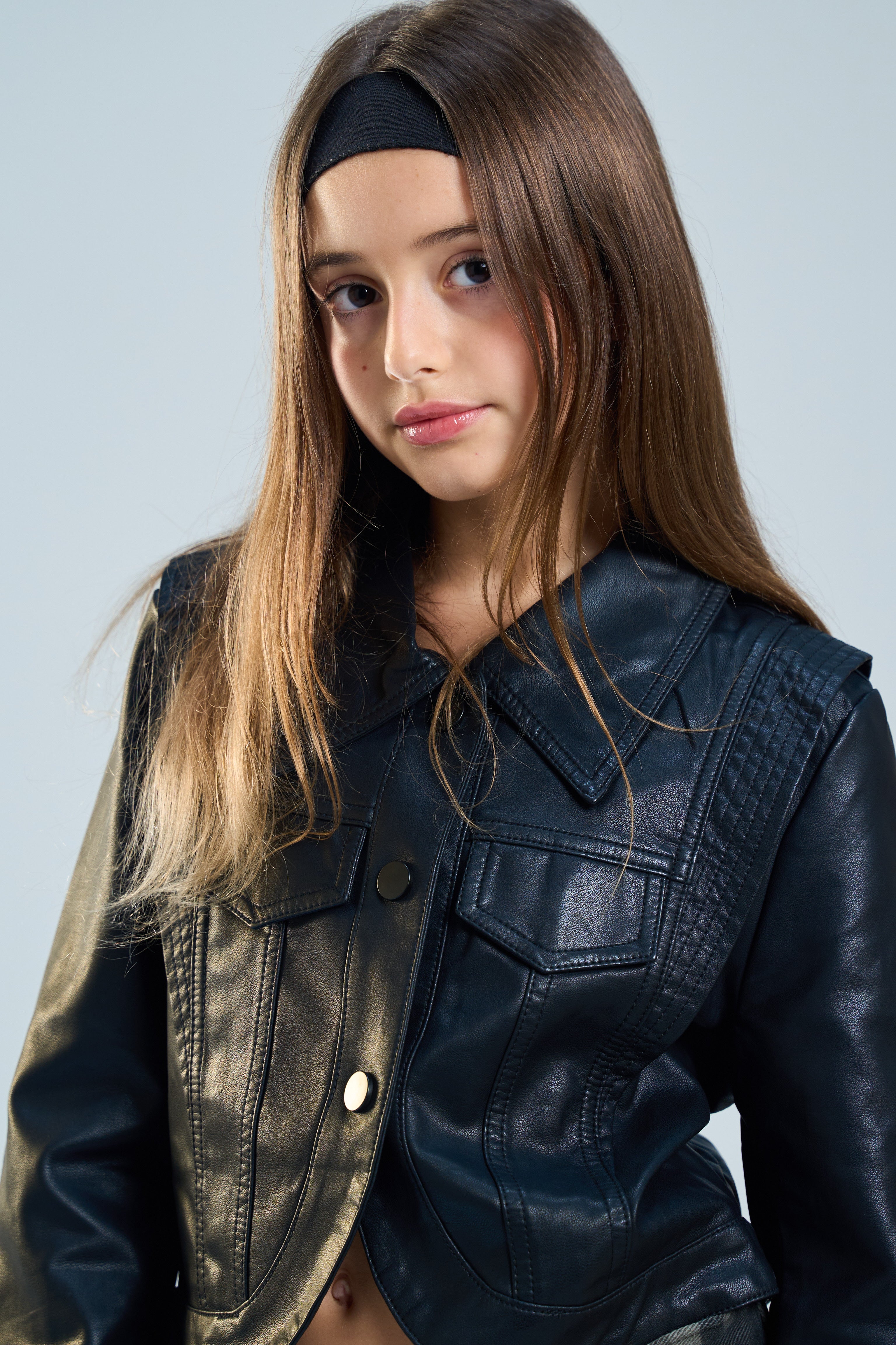 ג׳קט גאיה דמוי עור שחור