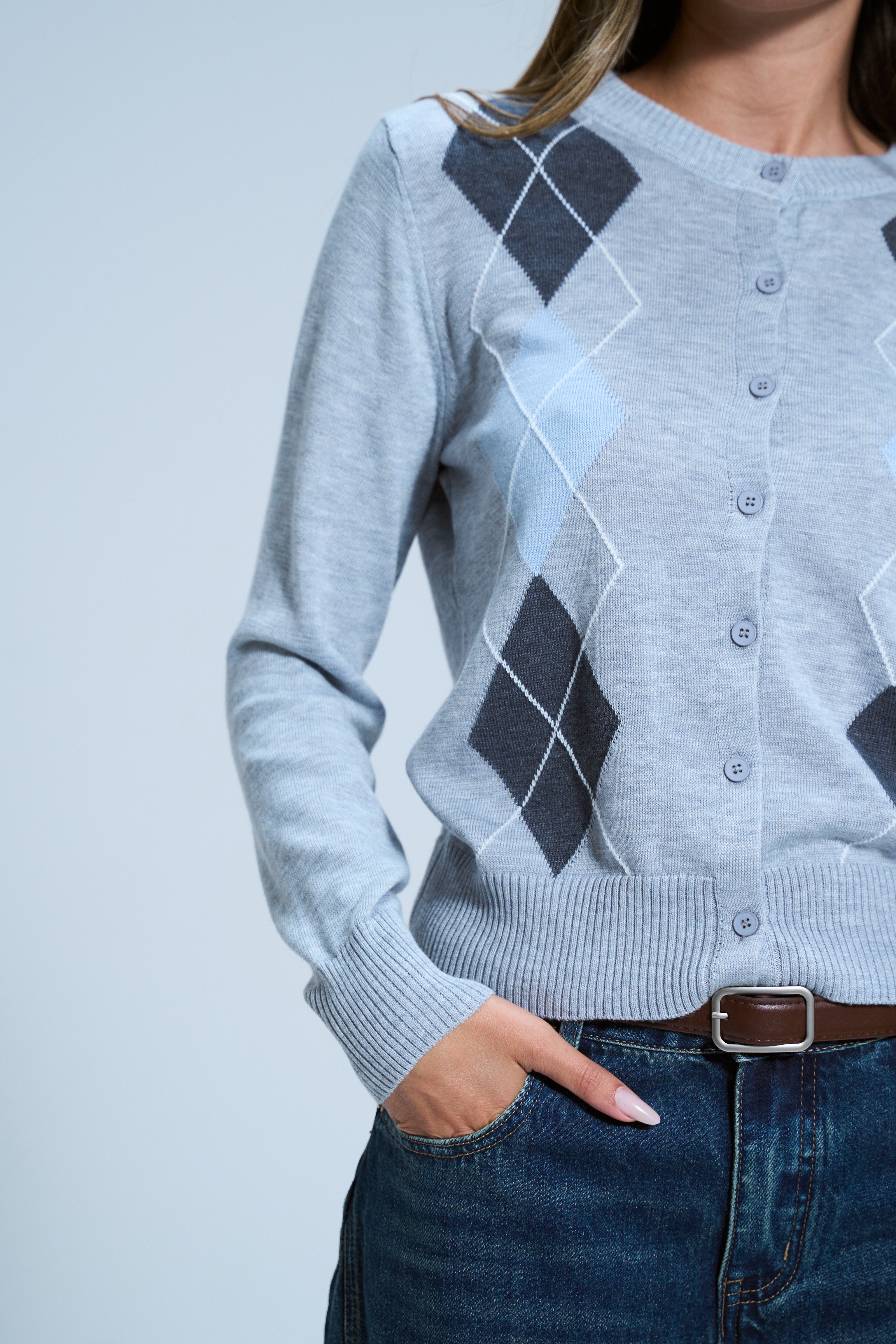 קרדיגן מיי אפור