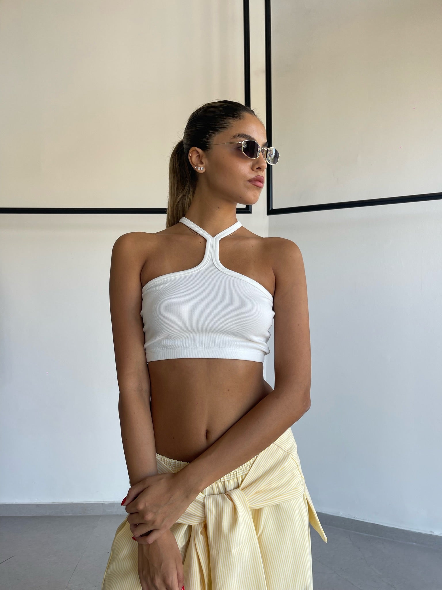 גופיית ג׳וי לבן