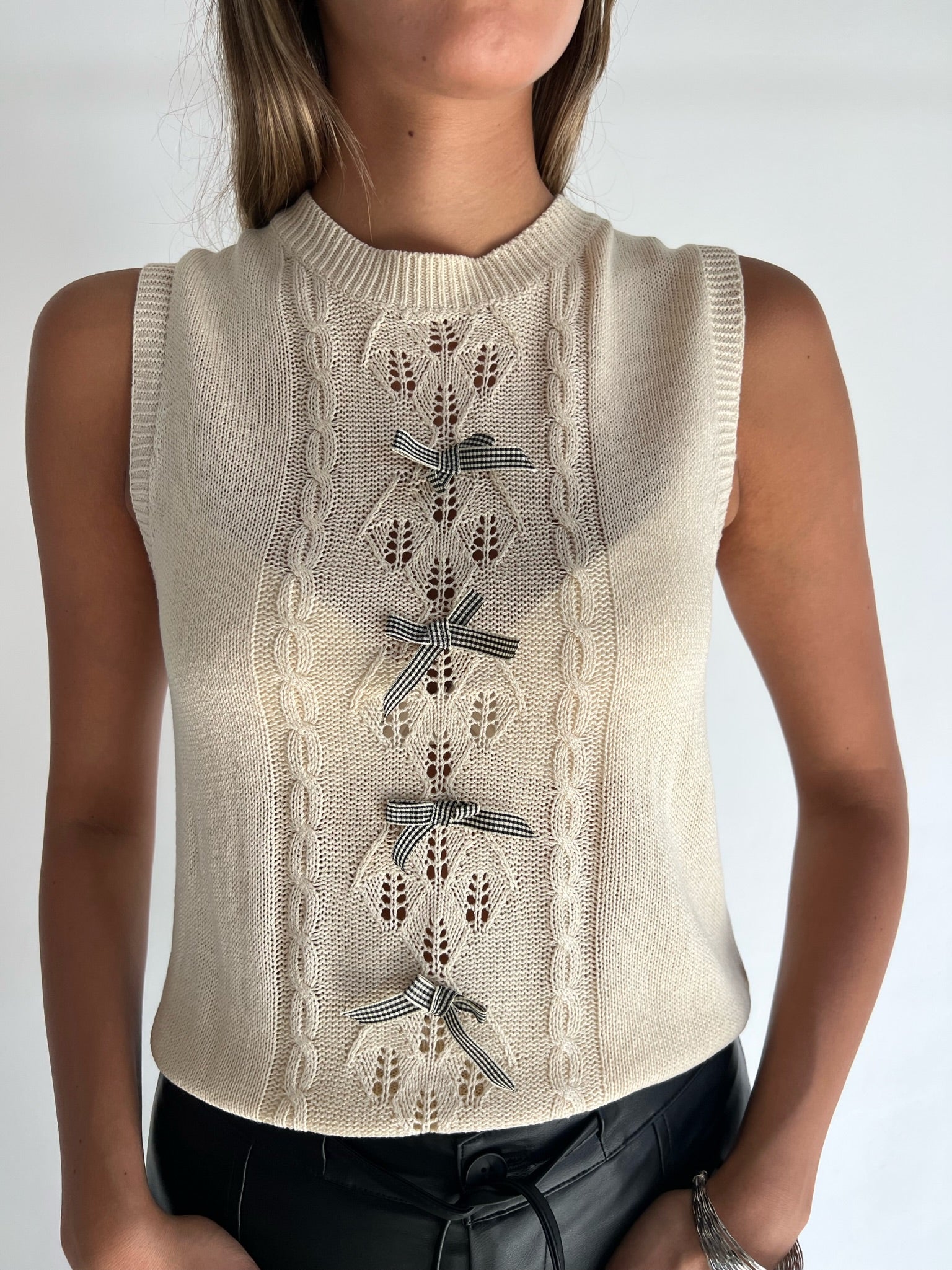 חולצת לנור שמנת