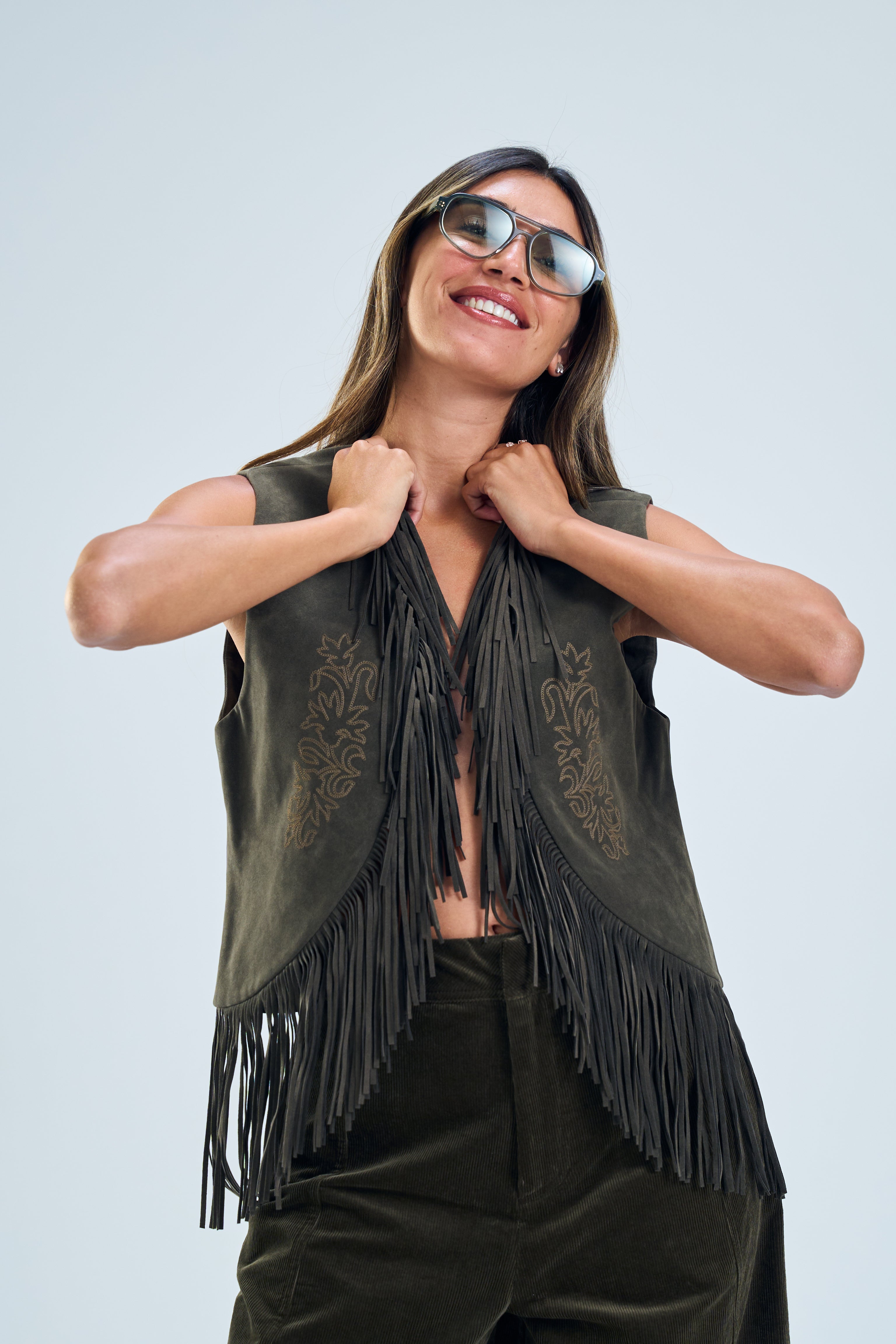 וסט ג׳יזל אפור זית