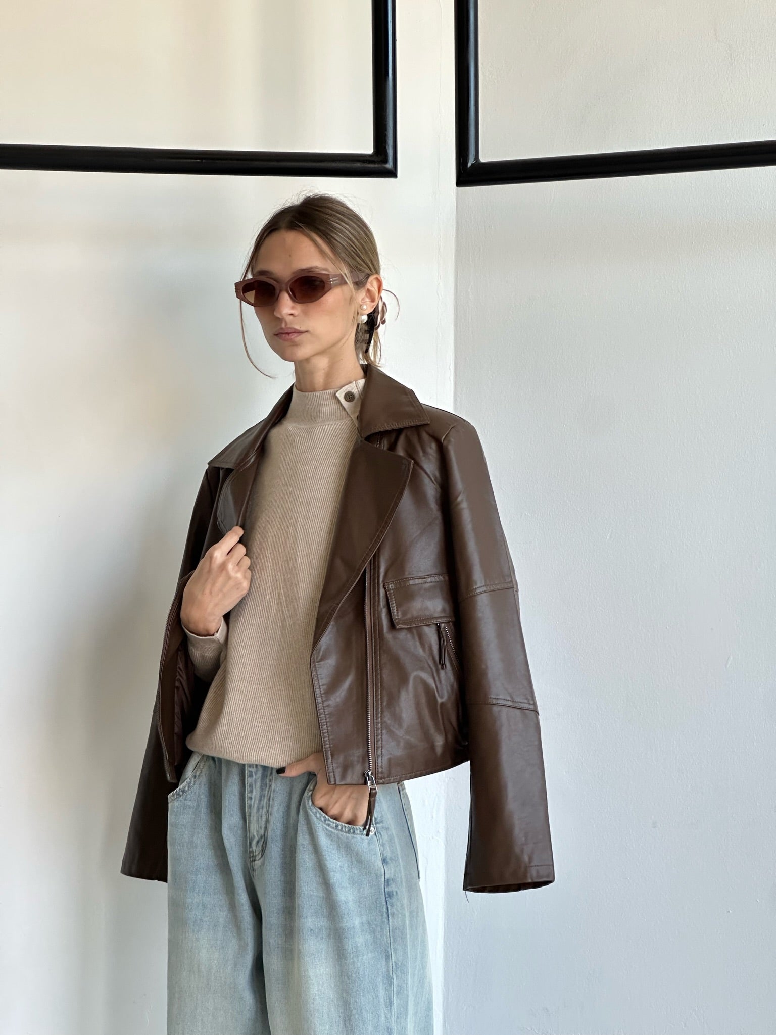 ג׳קט אוליביה דמוי עור חום