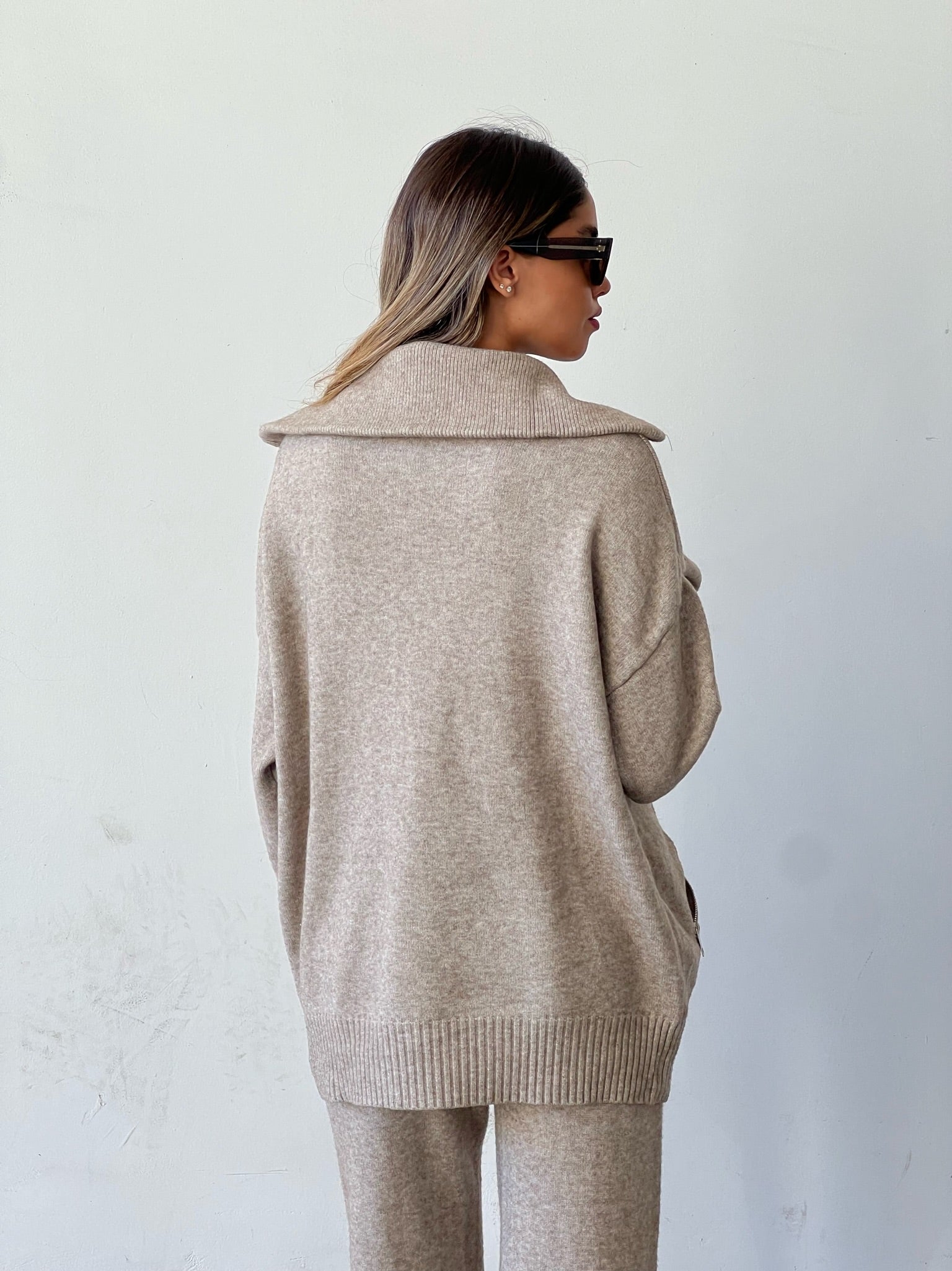 חליפת סריג היילי דבש