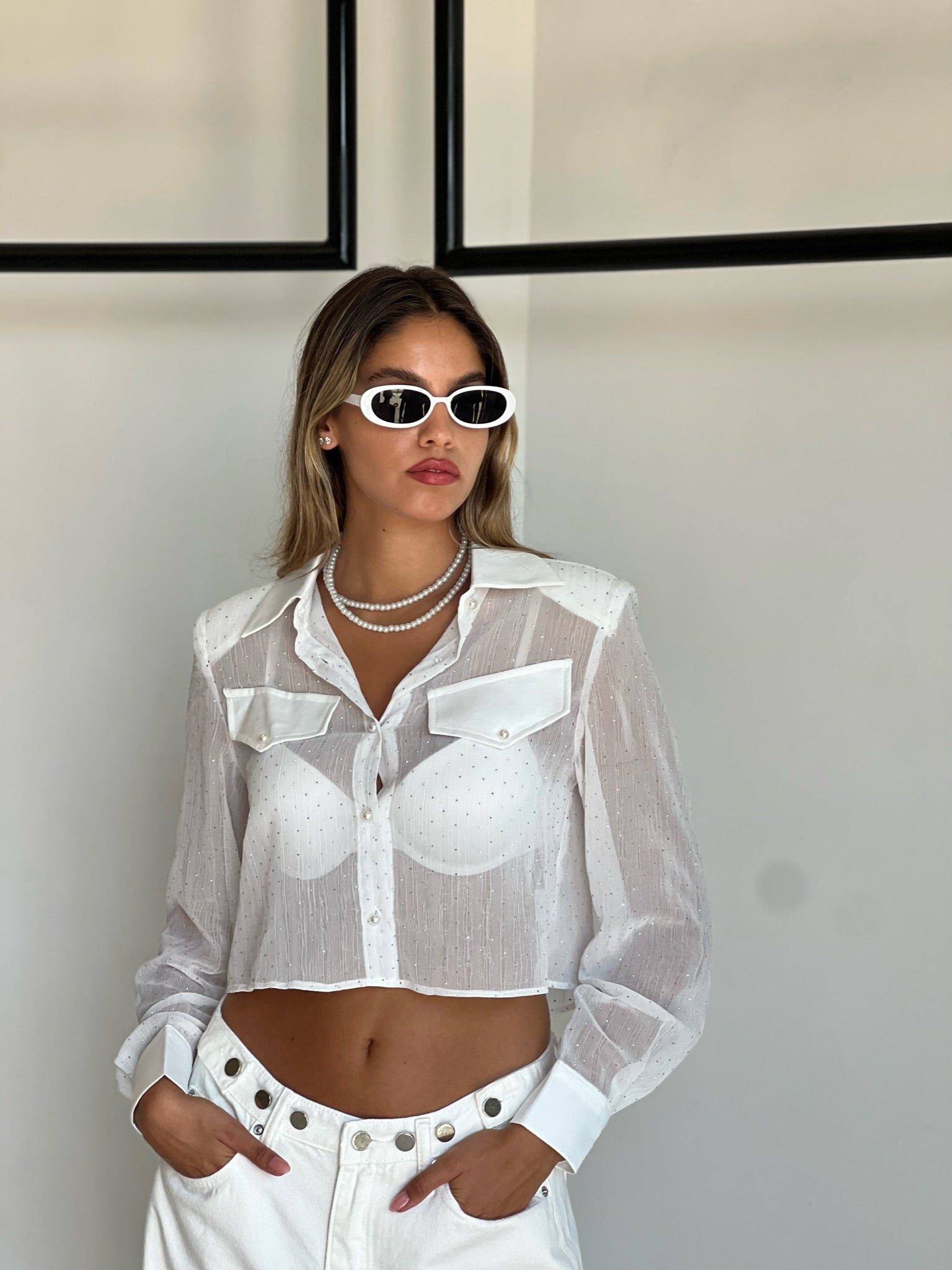 חולצת נויה אבנים לבן