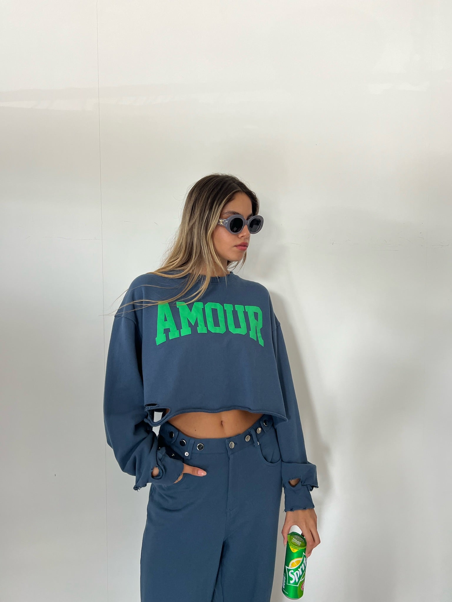 סווצר מנור כחול