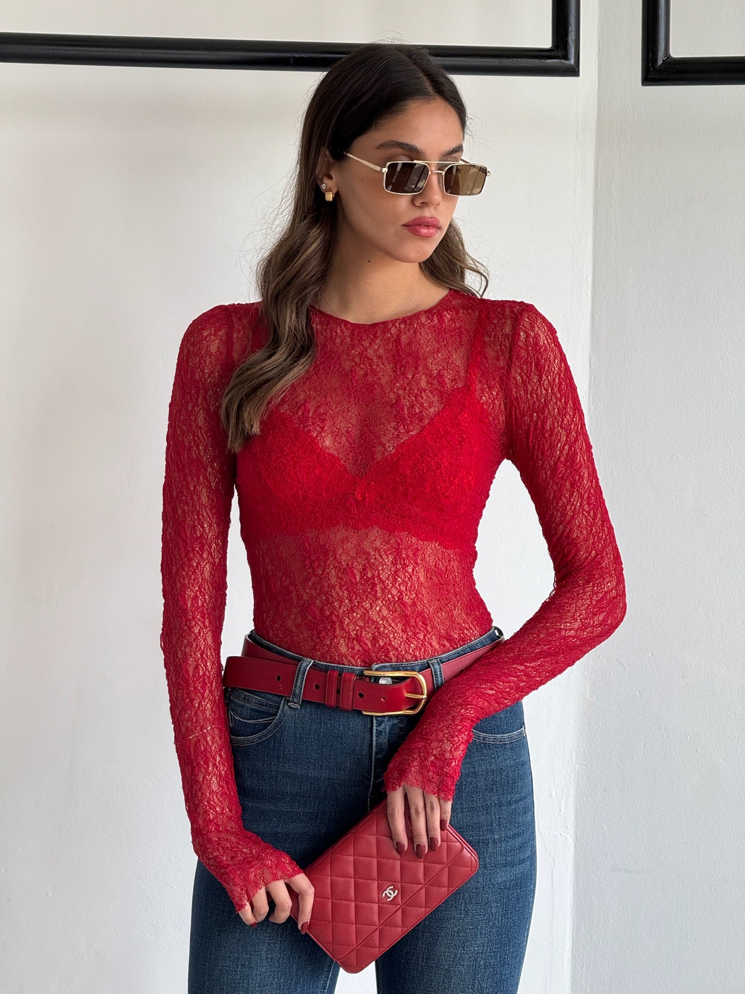 חולצת אליאן תחרה אדום