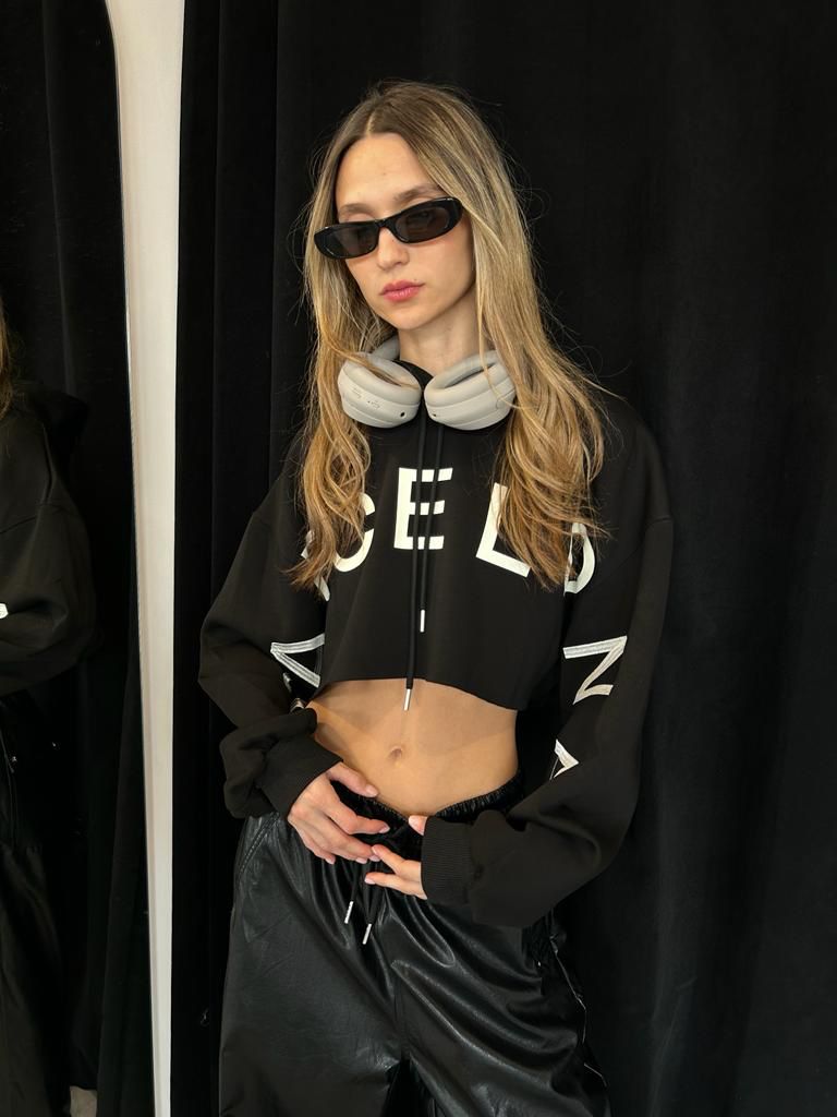 סווצ׳ר קרופ ברצה שחור