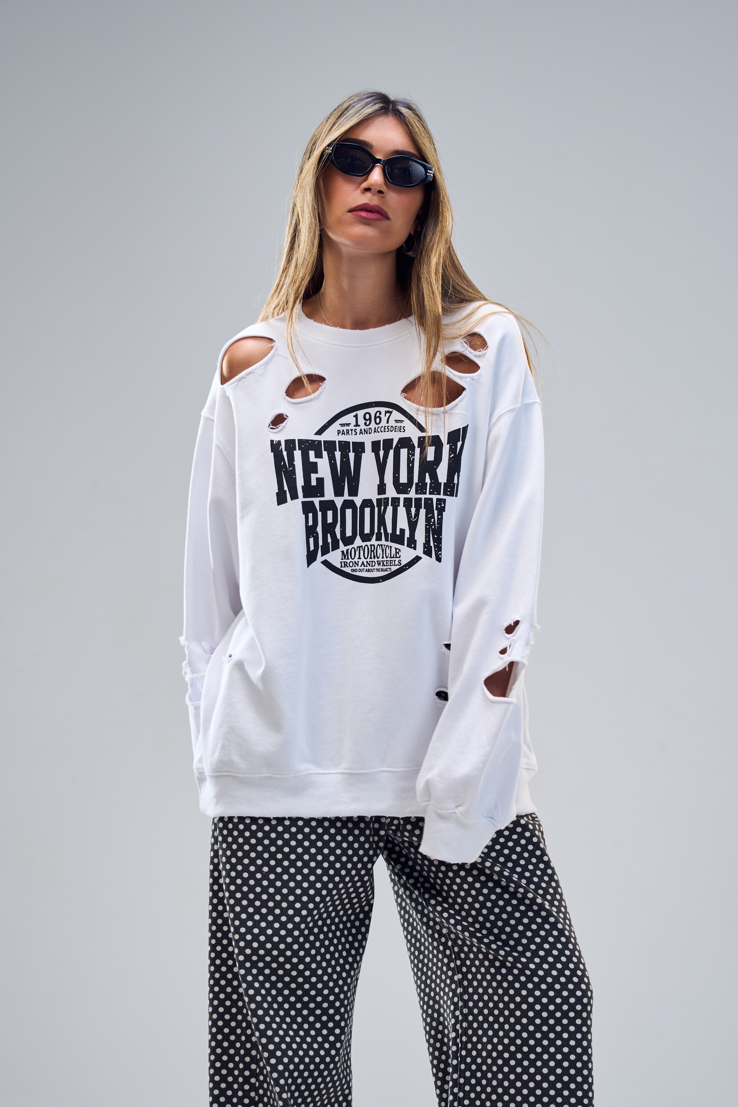 סווצר בל לבן