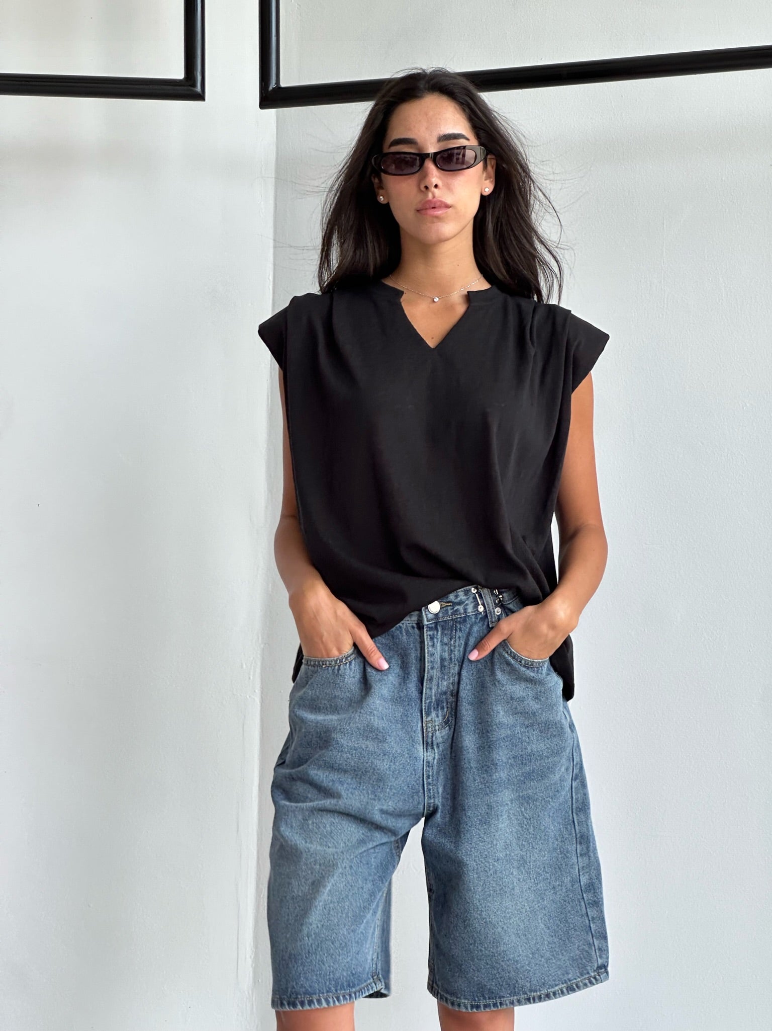 חולצת אורי שחור