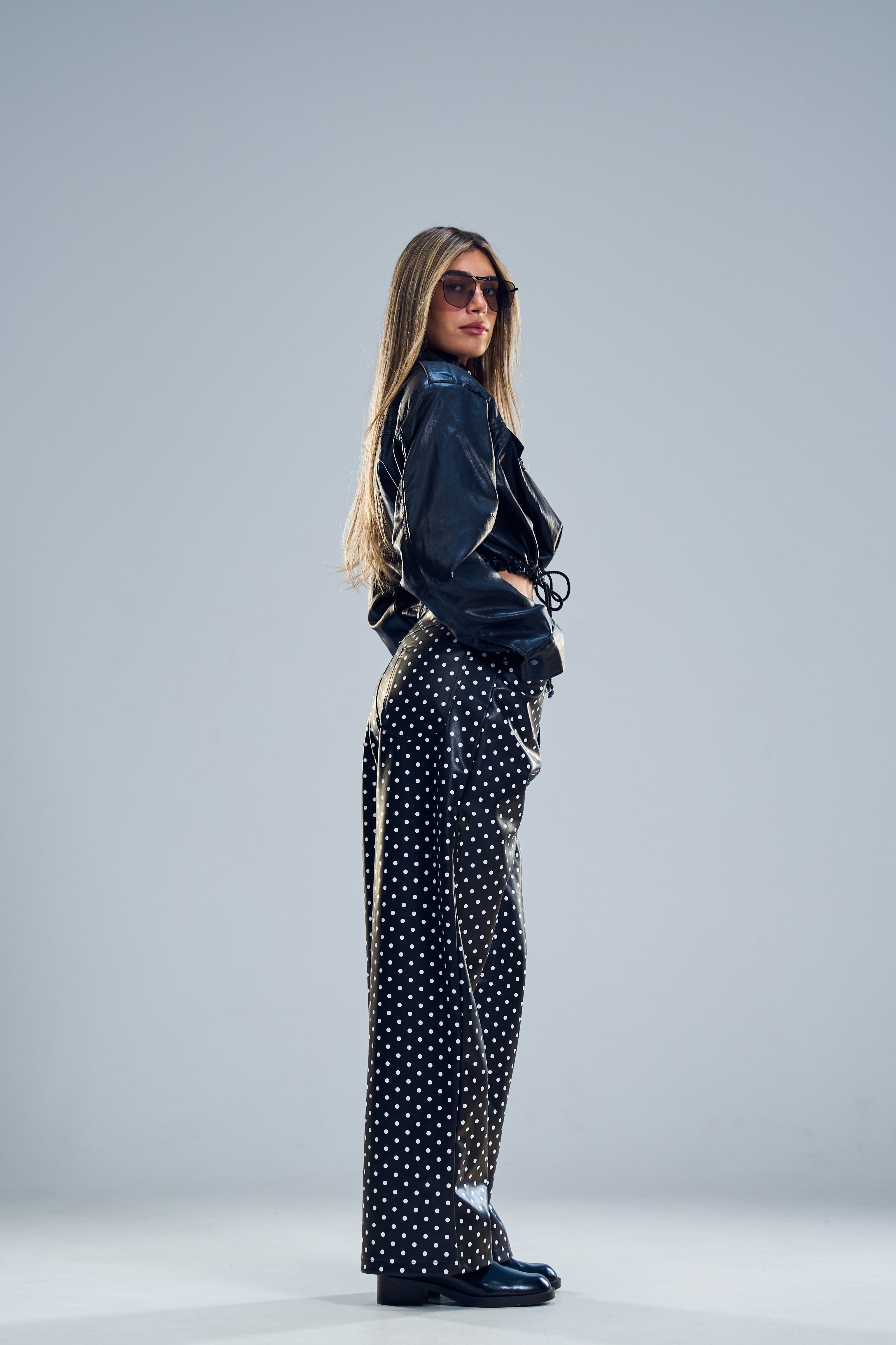 מכנס דמוי עור מיי חום