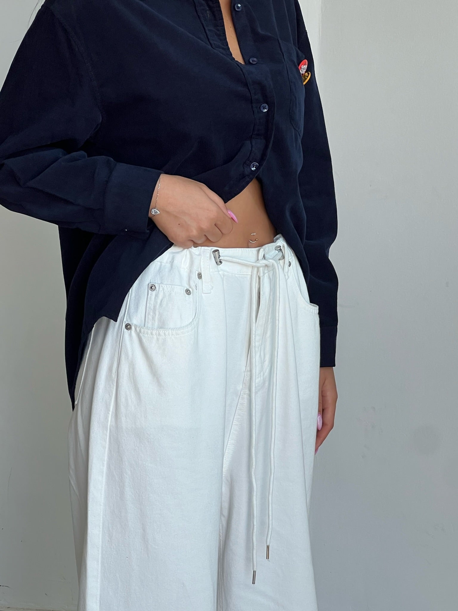 מכנס ג׳ינס עומר אוברסייז לבן