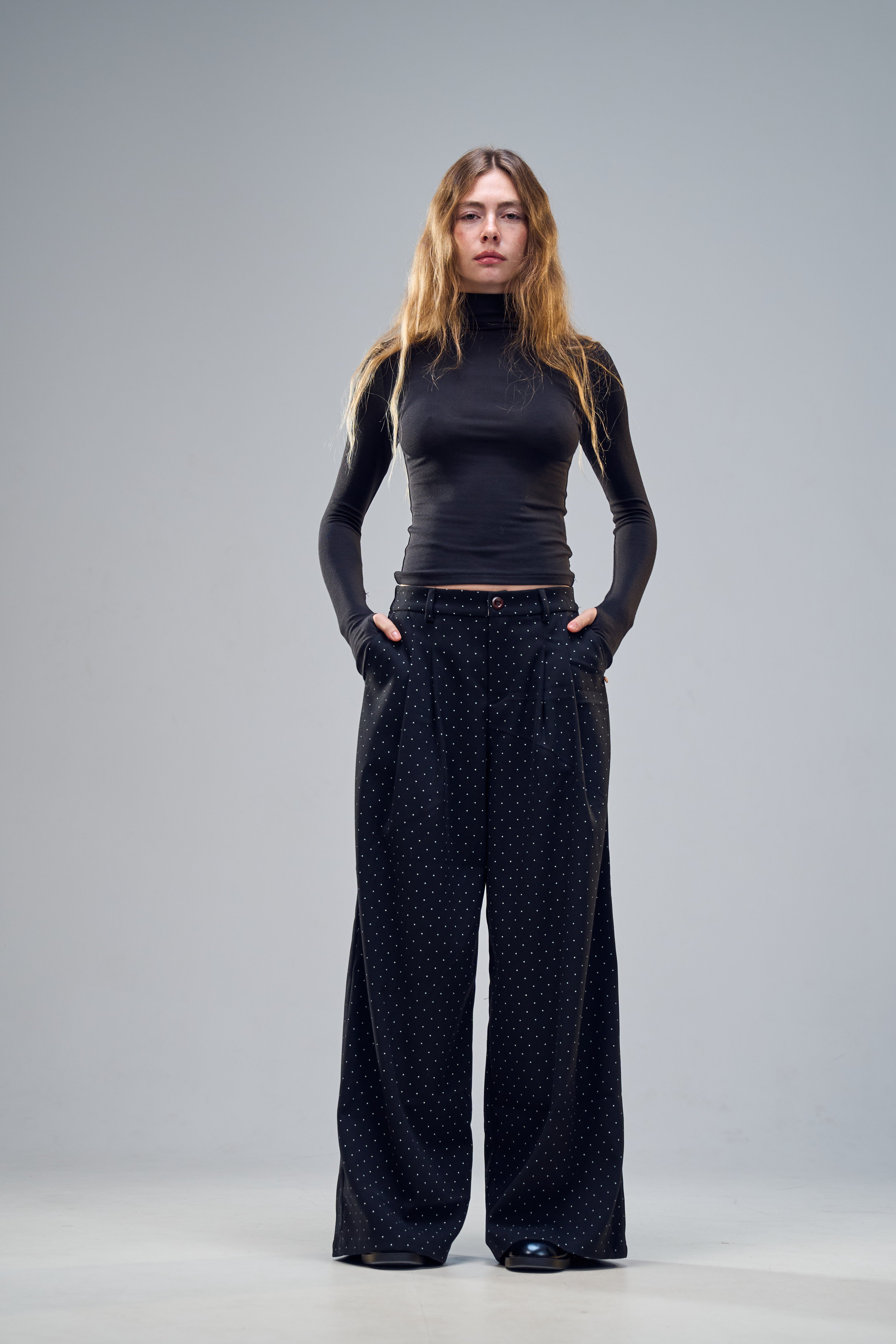 מכנס עפרי שחור