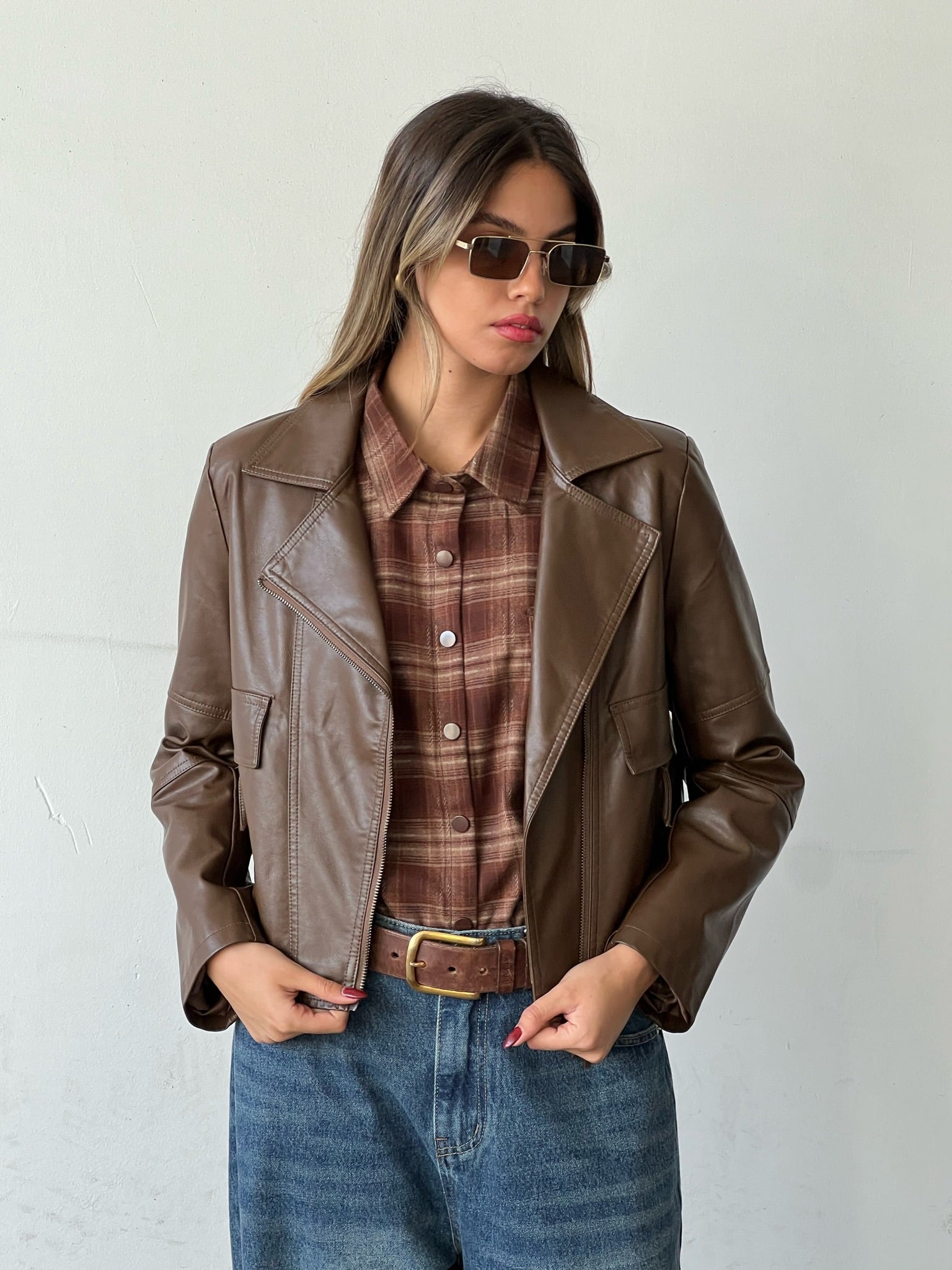 ג׳קט אוליביה דמוי עור חום