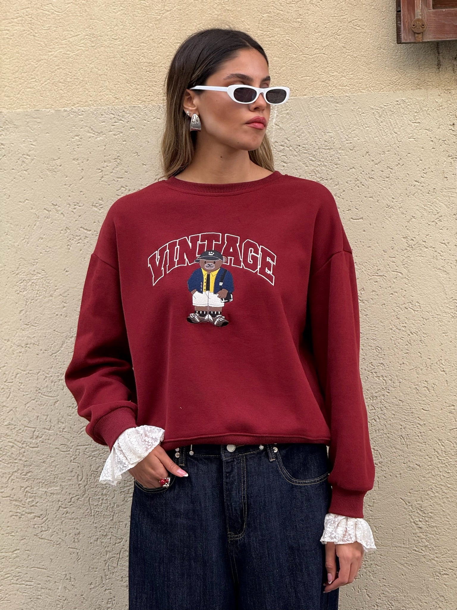 סווצר טום אדום