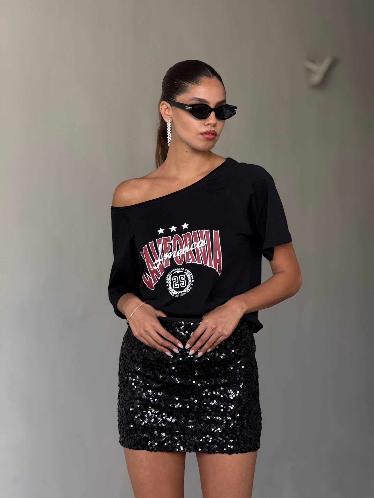 חולצת אגת שחור