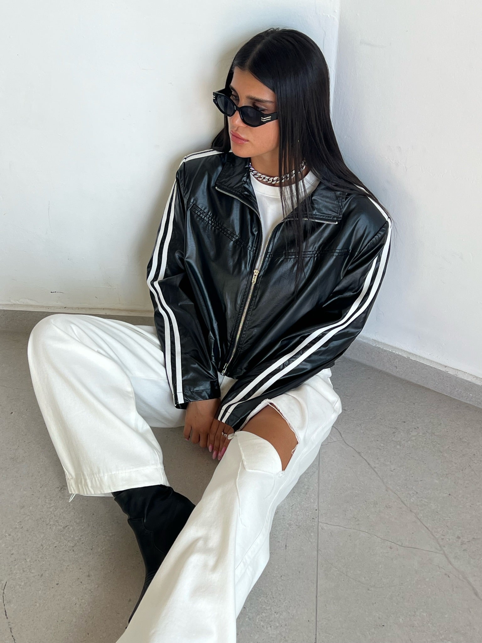 ג׳קט רז דמוי עור שחור