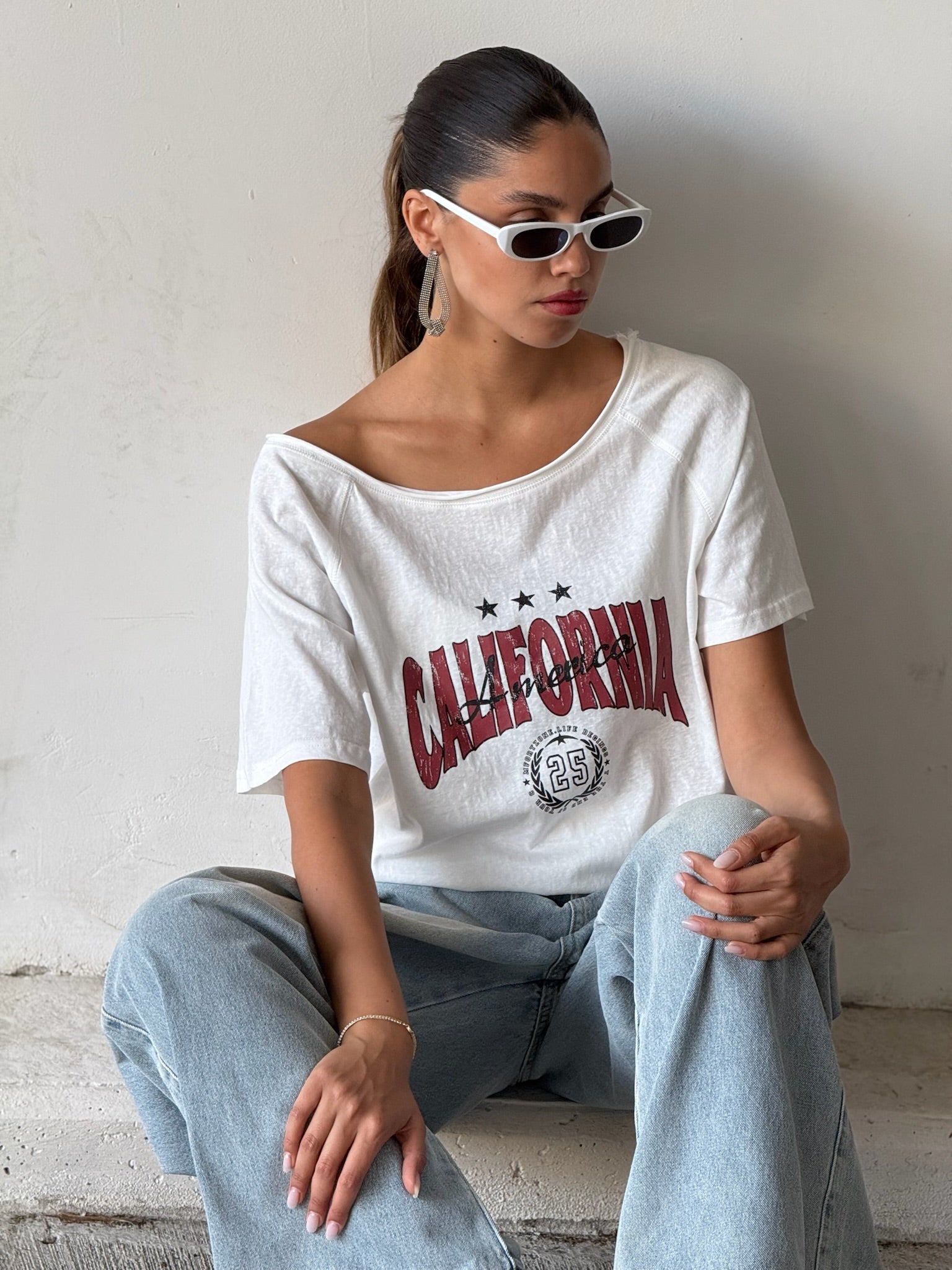 חולצת אגת לבן