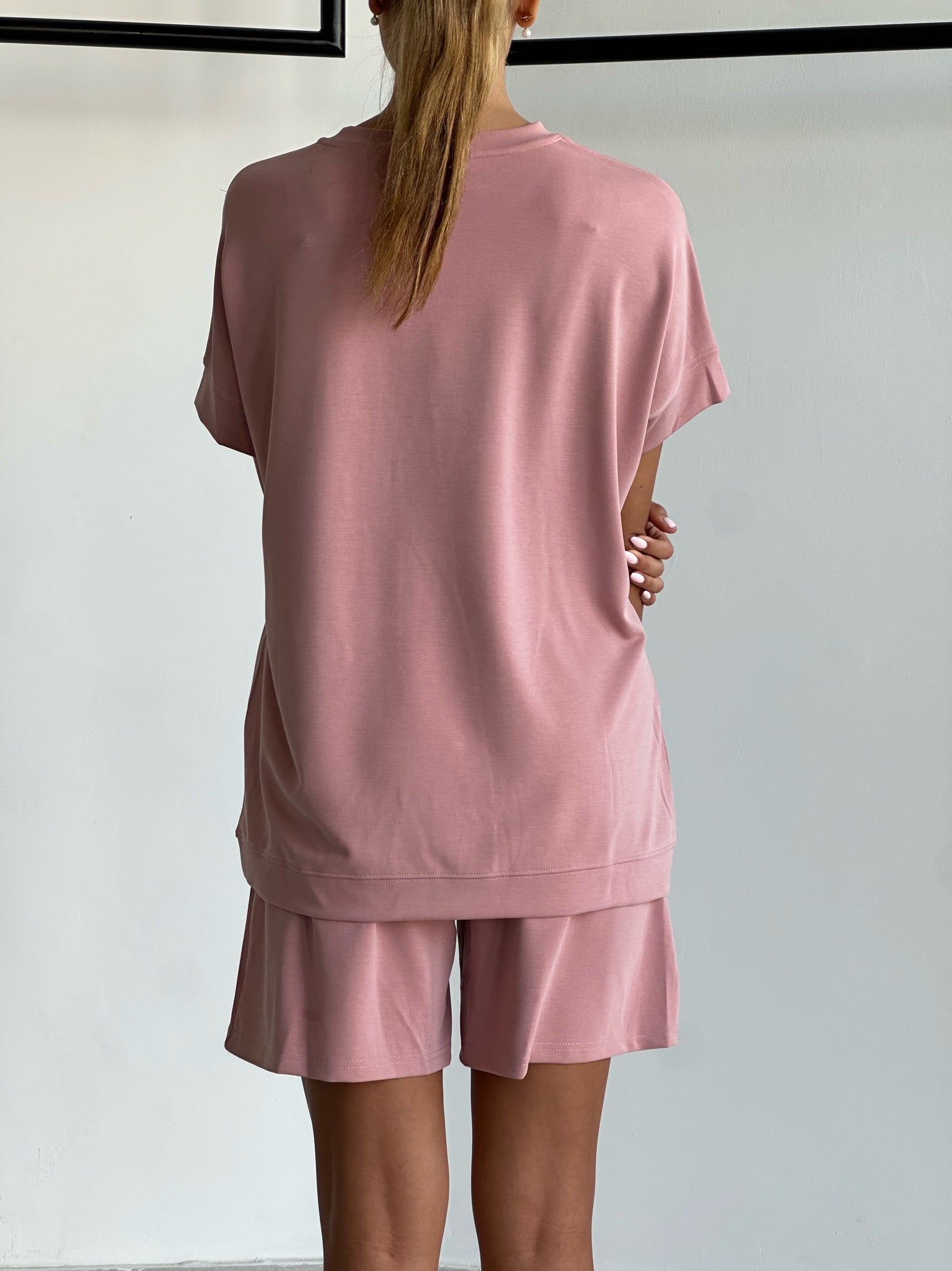 חליפת רונה ורוד