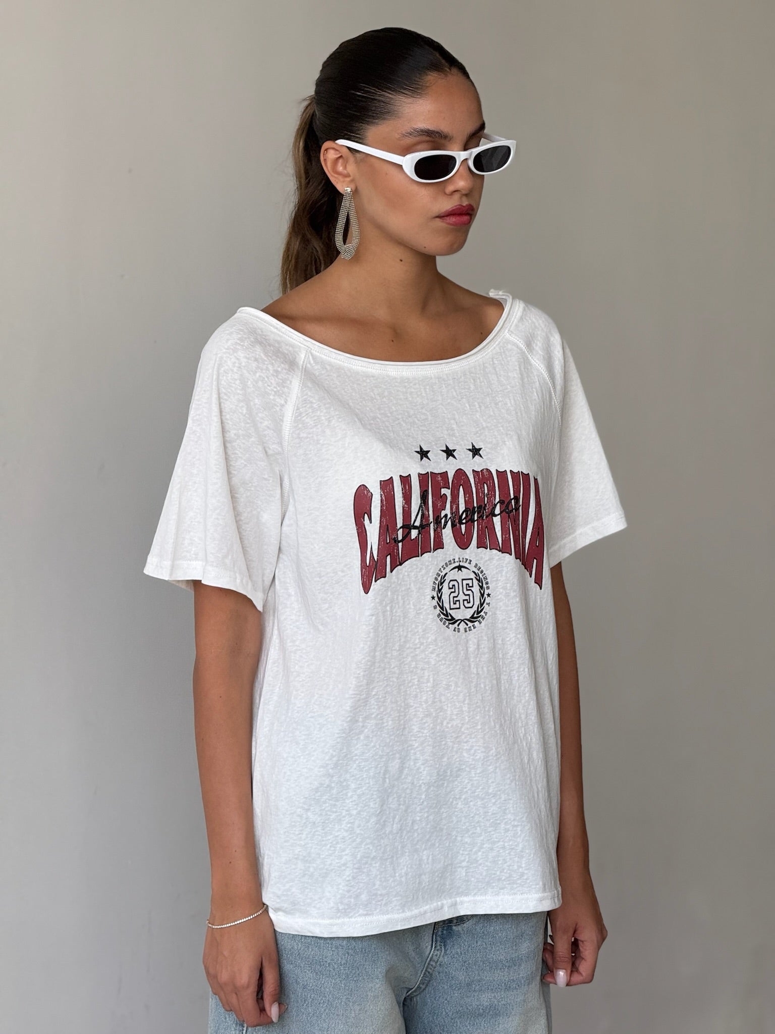 חולצת אגת לבן