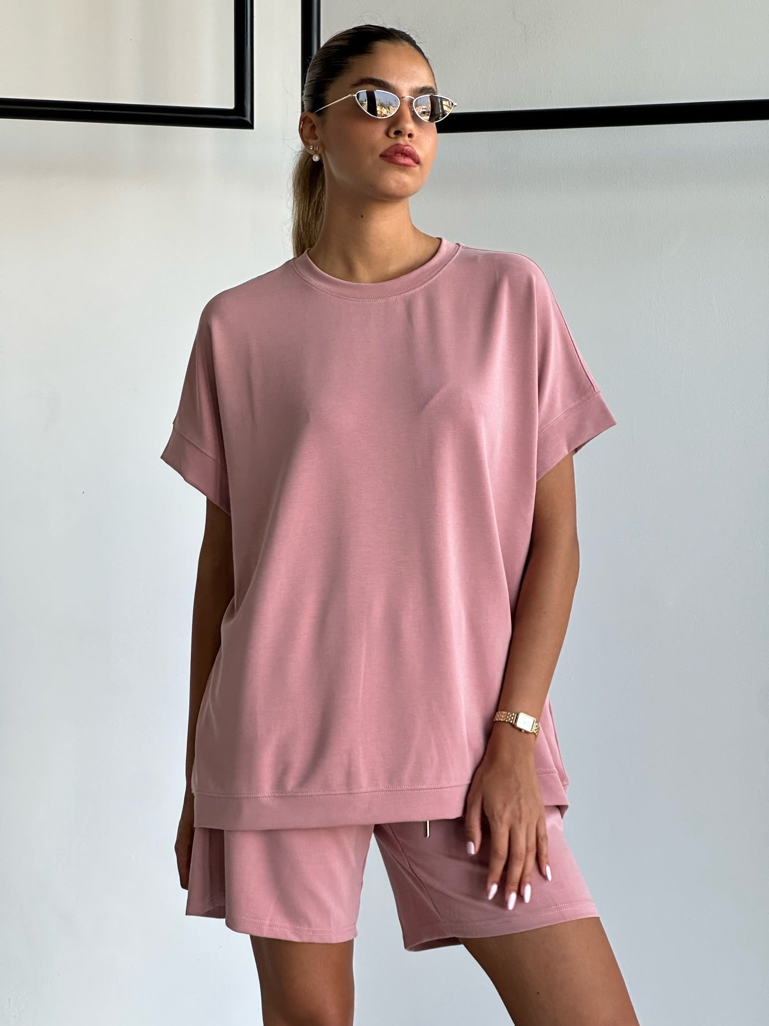 חליפת רונה ורוד