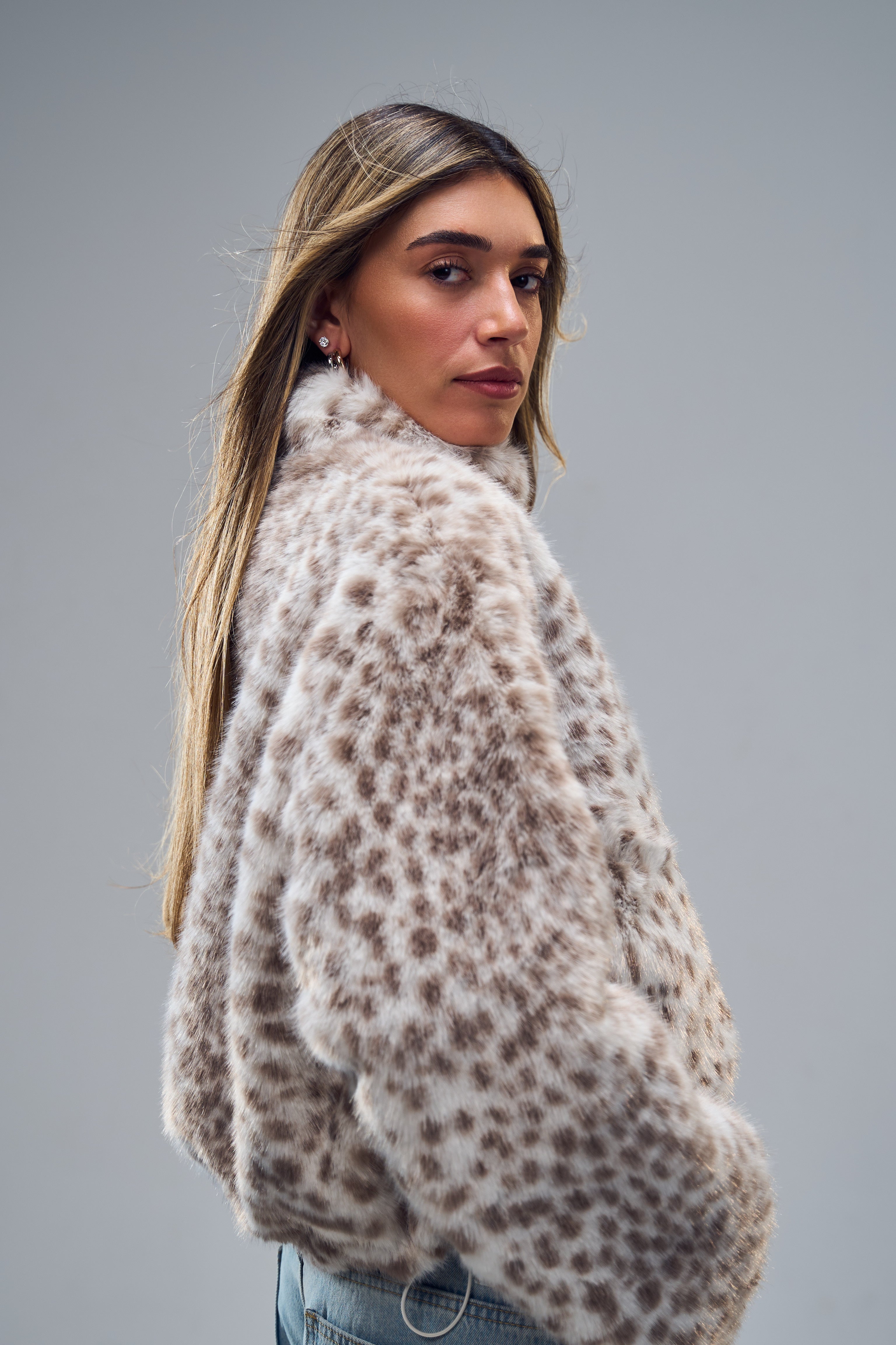 מעיל ברוק לבן