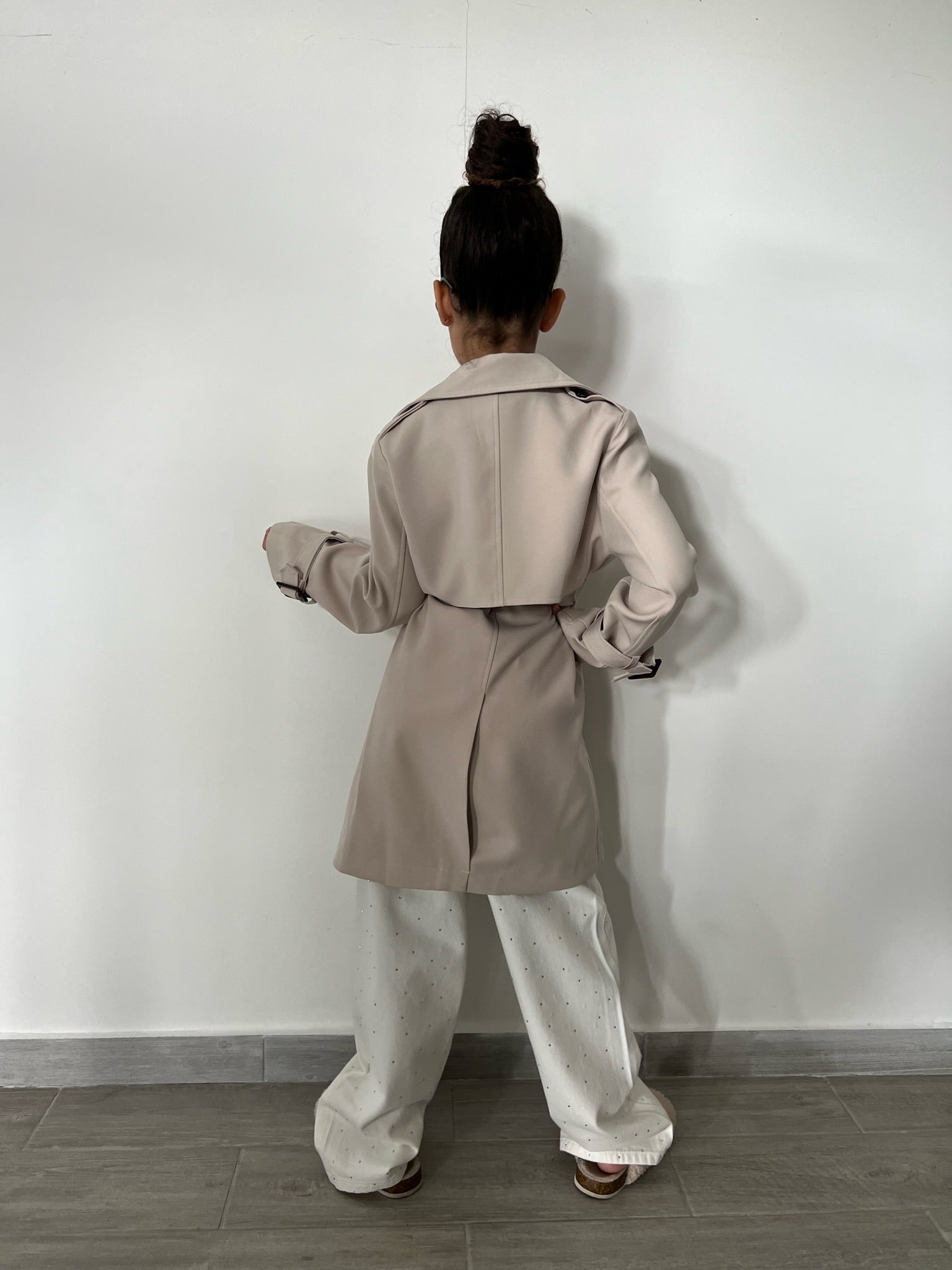 מעיל אלואיז אבן