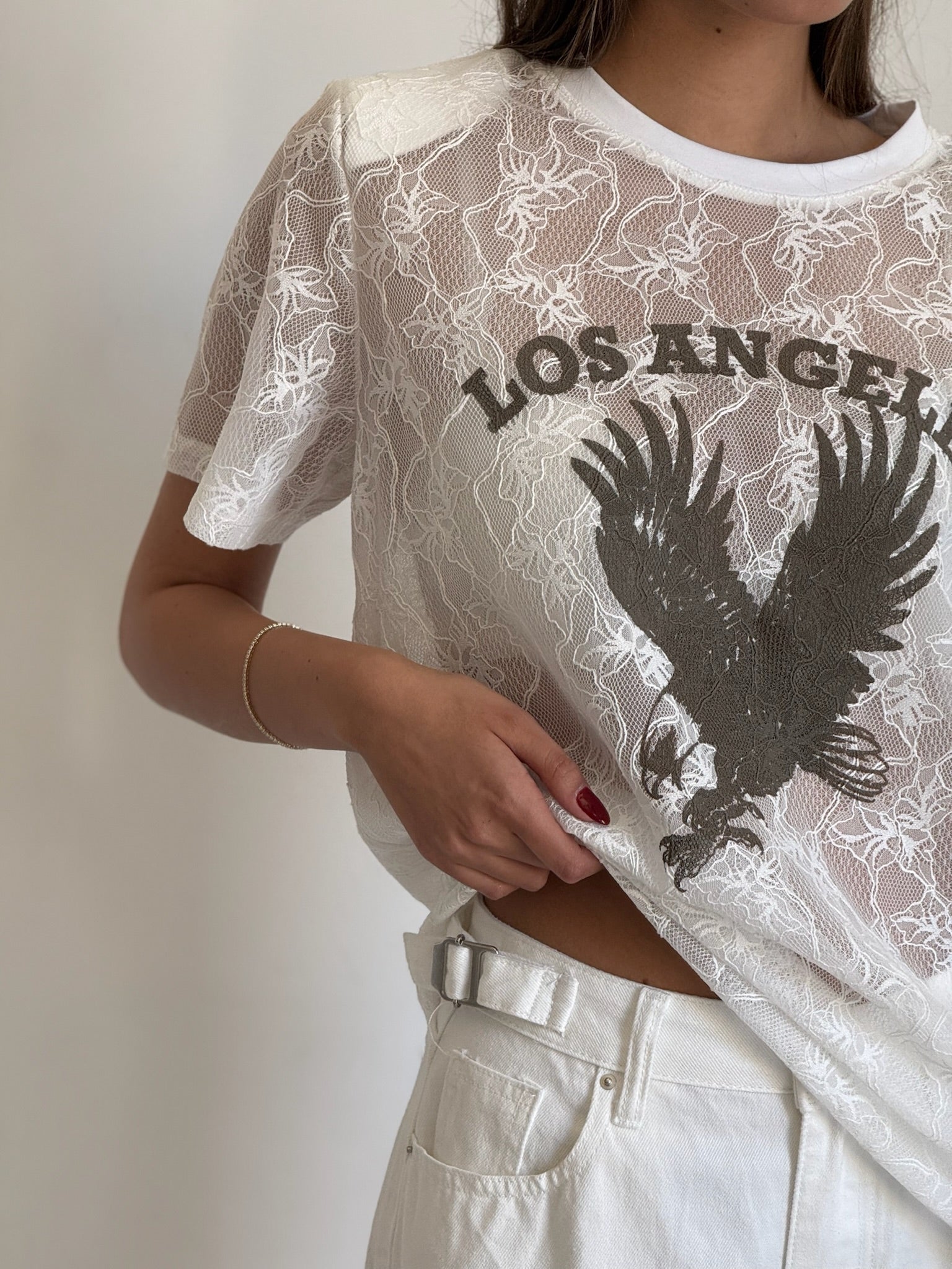 חולצת אל תחרה