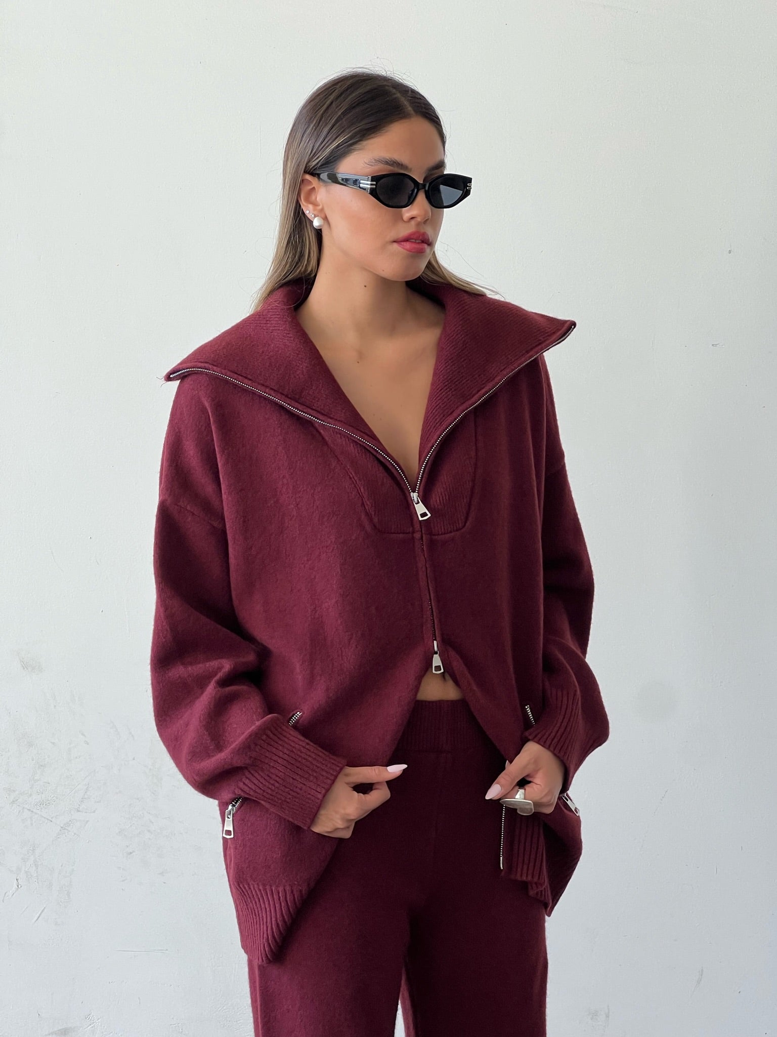 חליפת סריג היילי בורדו