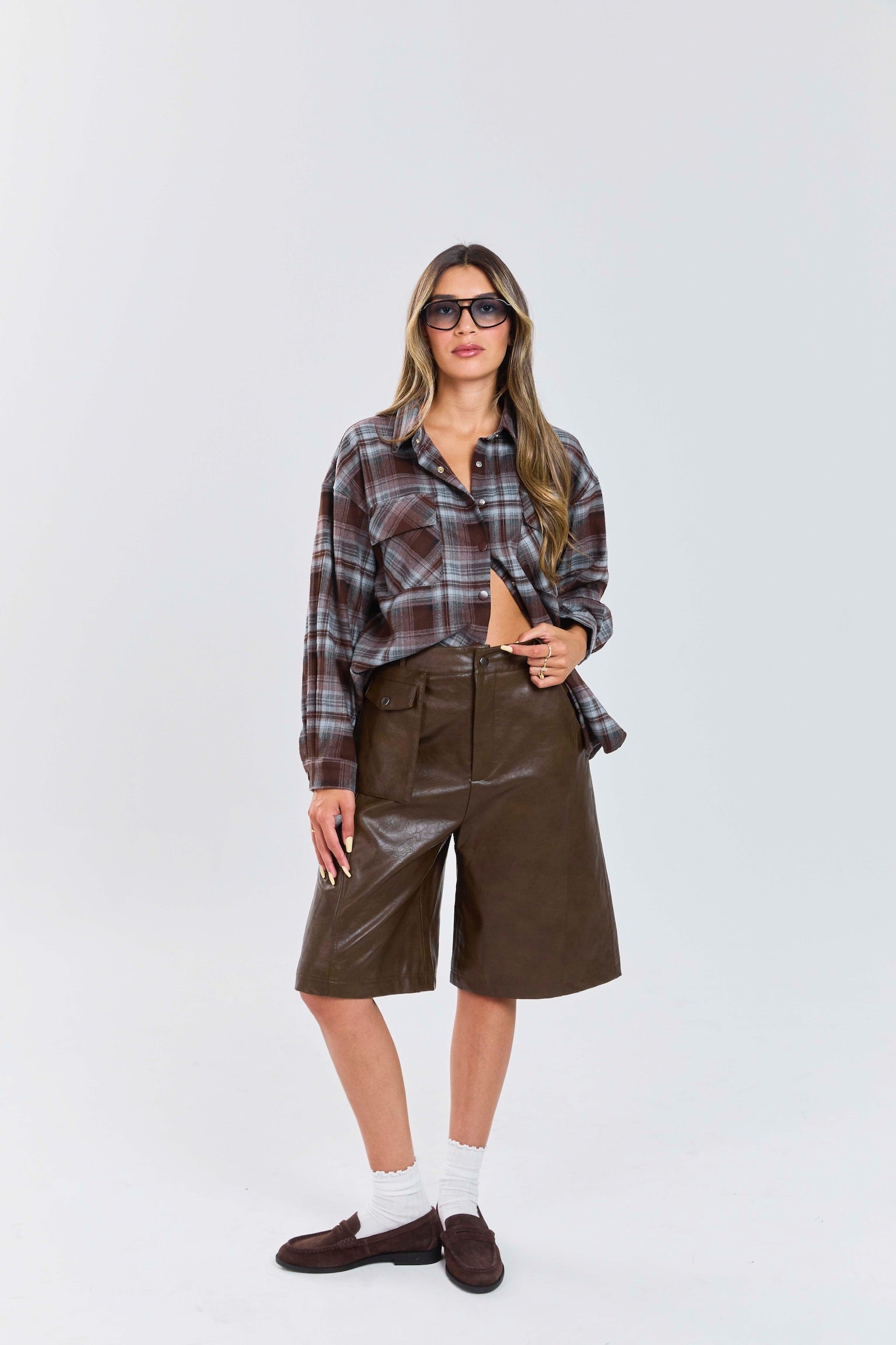 מכנס סאני דמוי עור חום