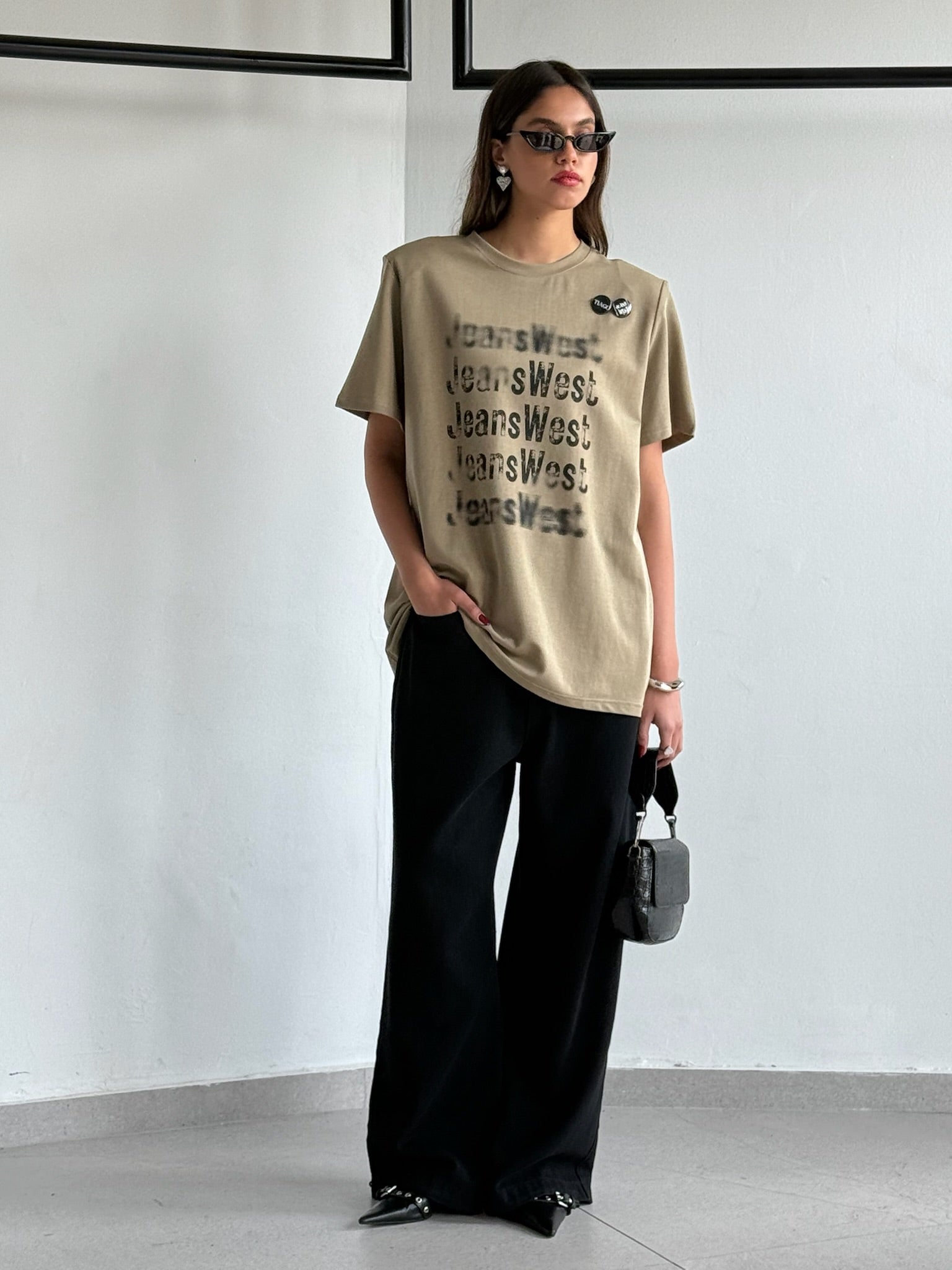 חולצת אמור זית