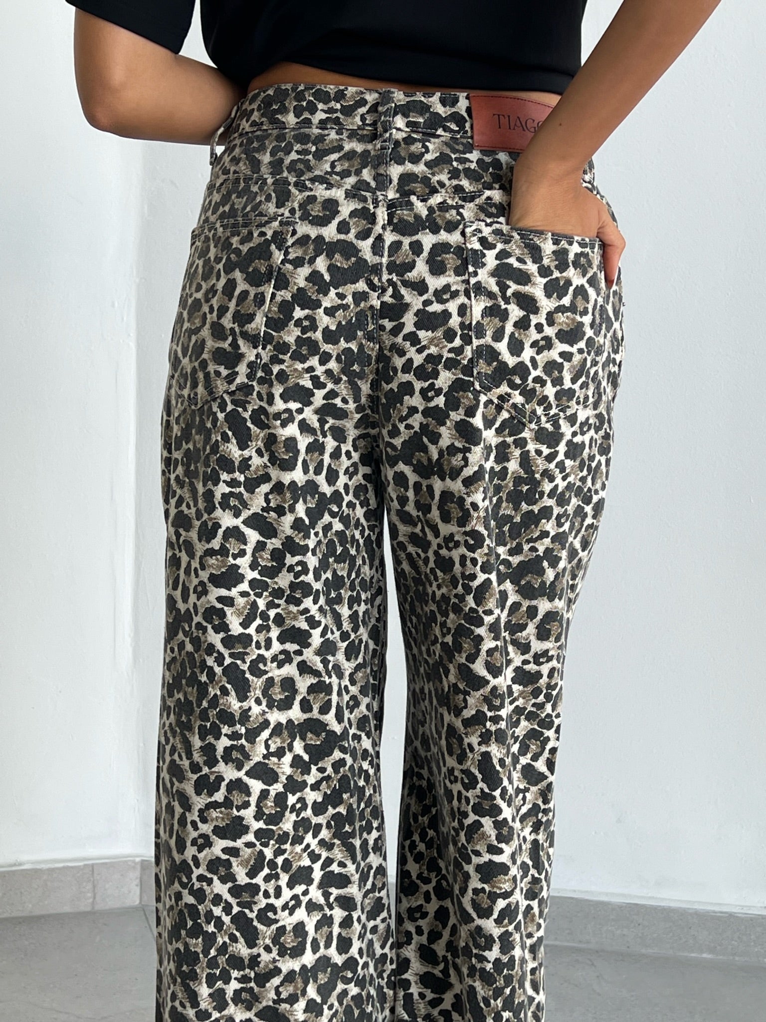 מכנס שלי לבן