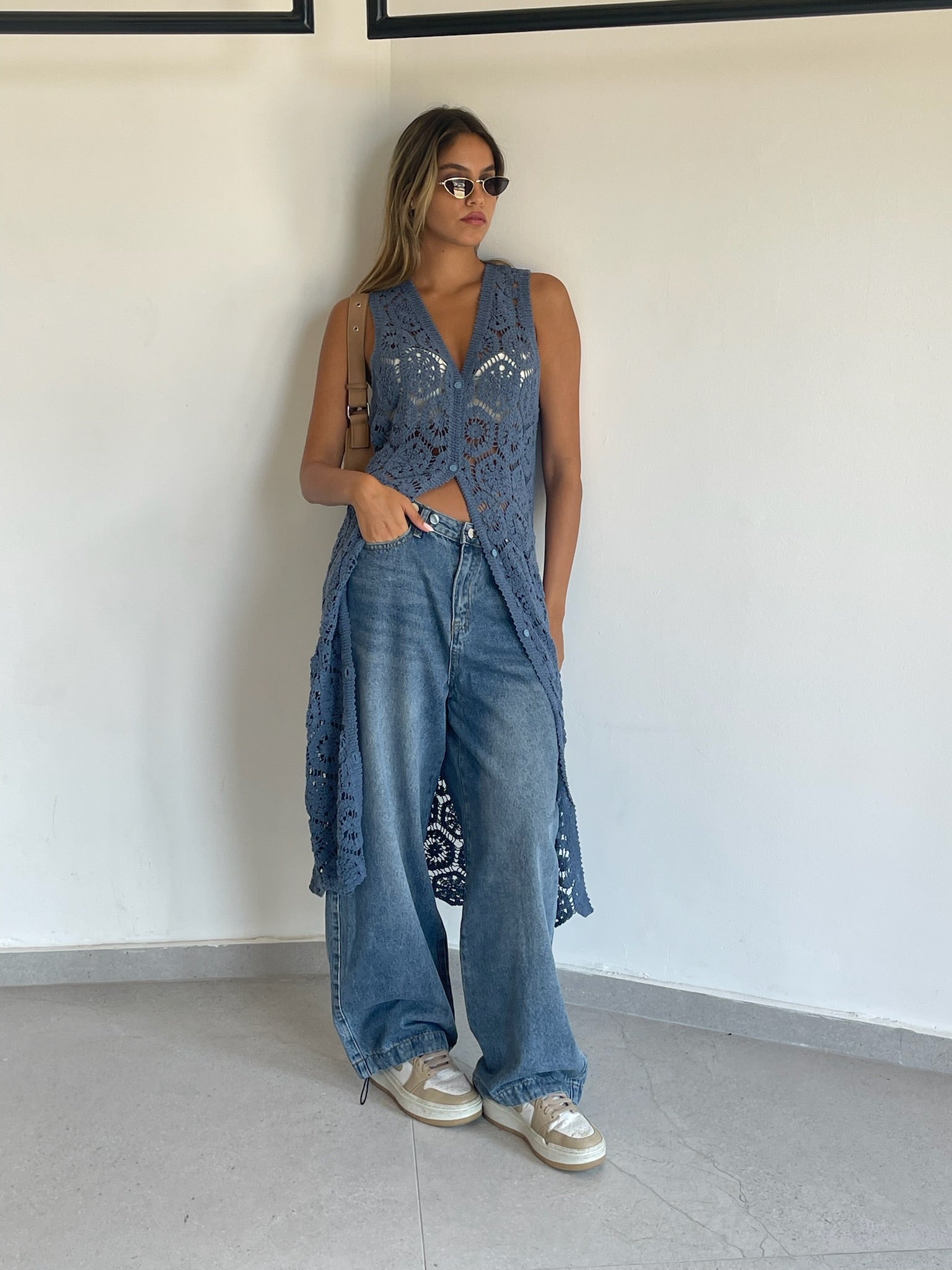 עליונית קרושה ניל כחול