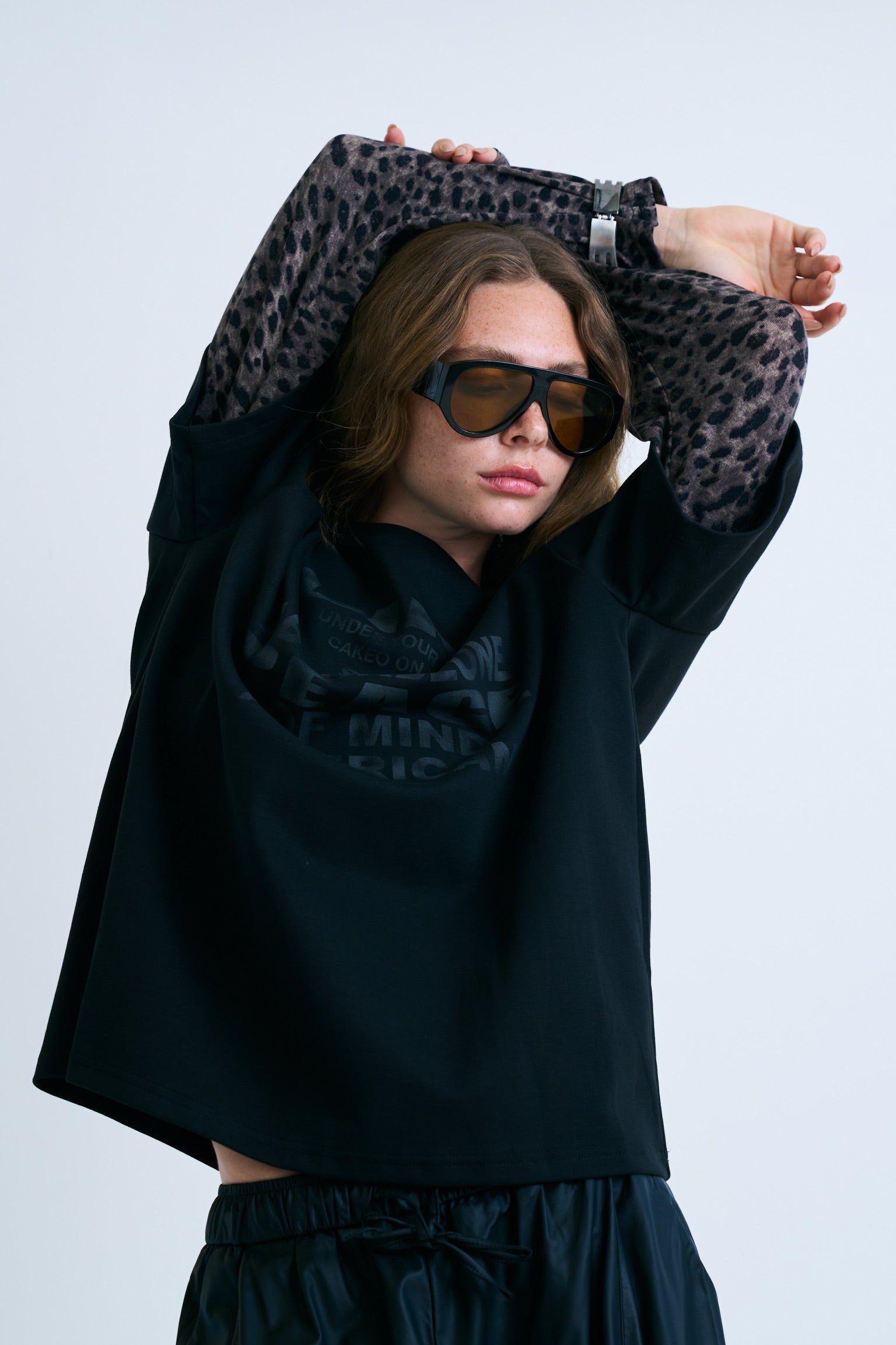 חולצת איגי שחור