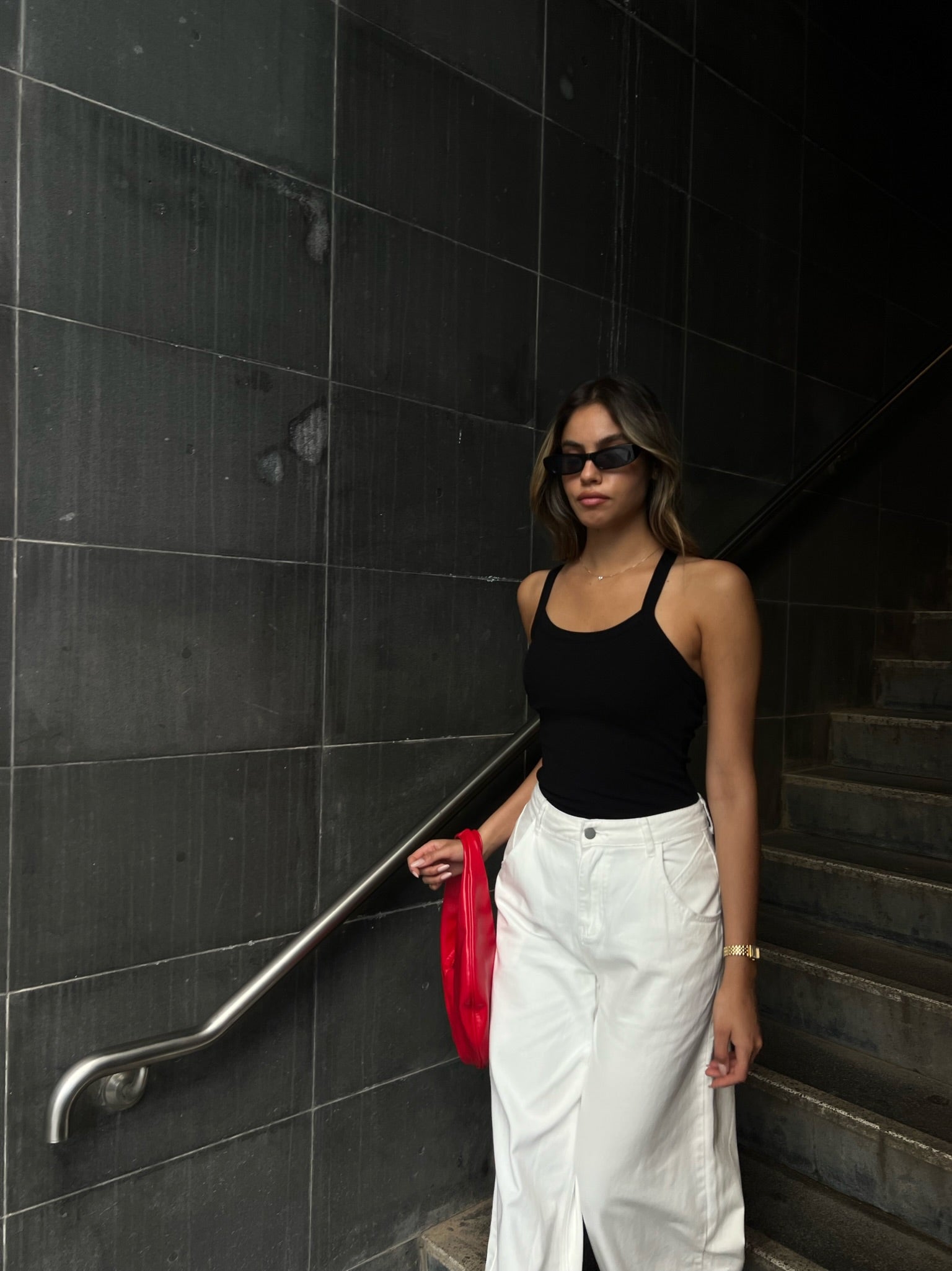 גופיית נוף שחור