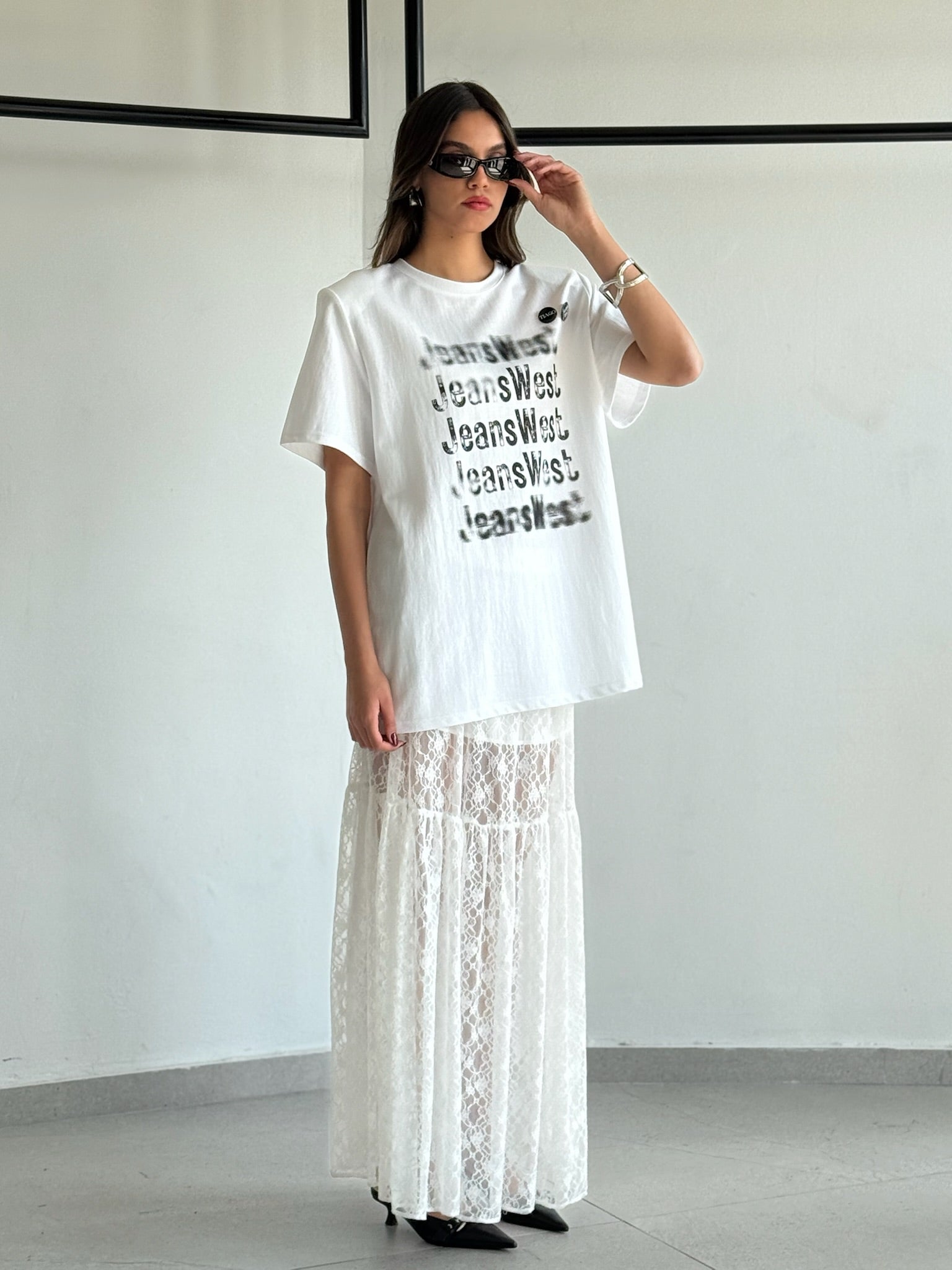 חצאית סאם לבן