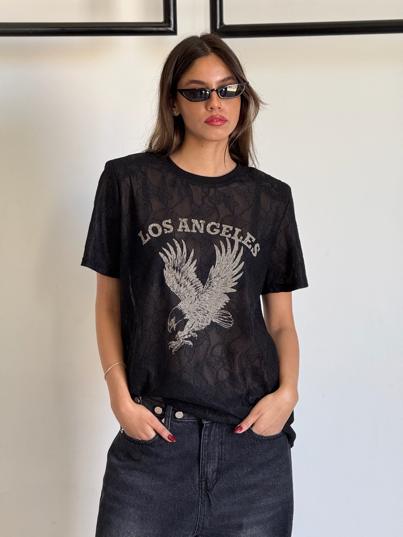 חולצת אל תחרה