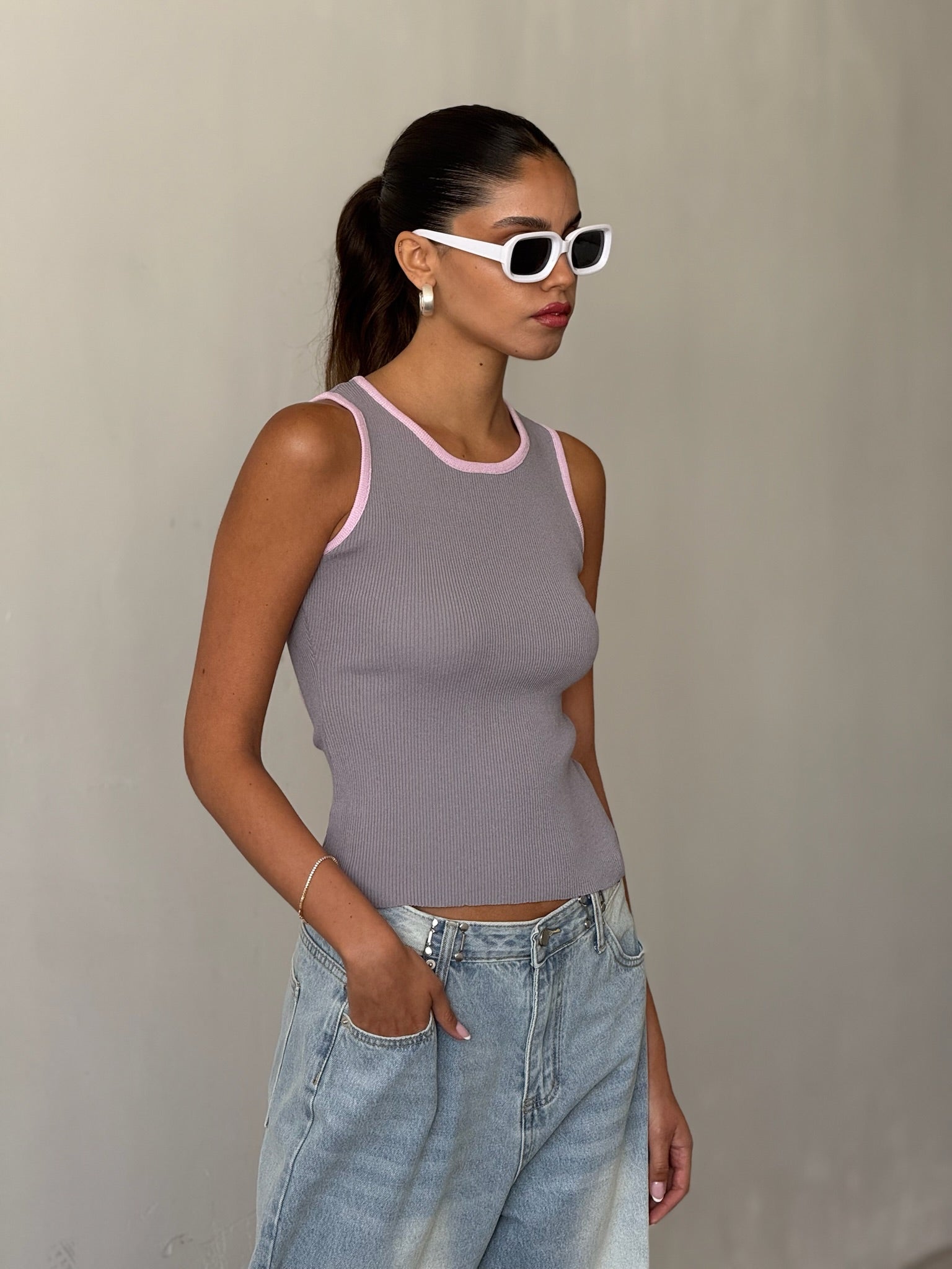 גופיית איב אפור