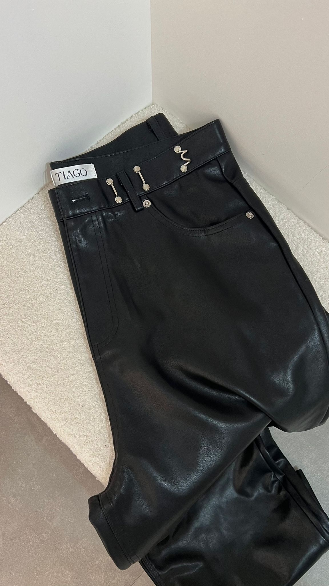 מכנס דמוי עור מייסון שחור