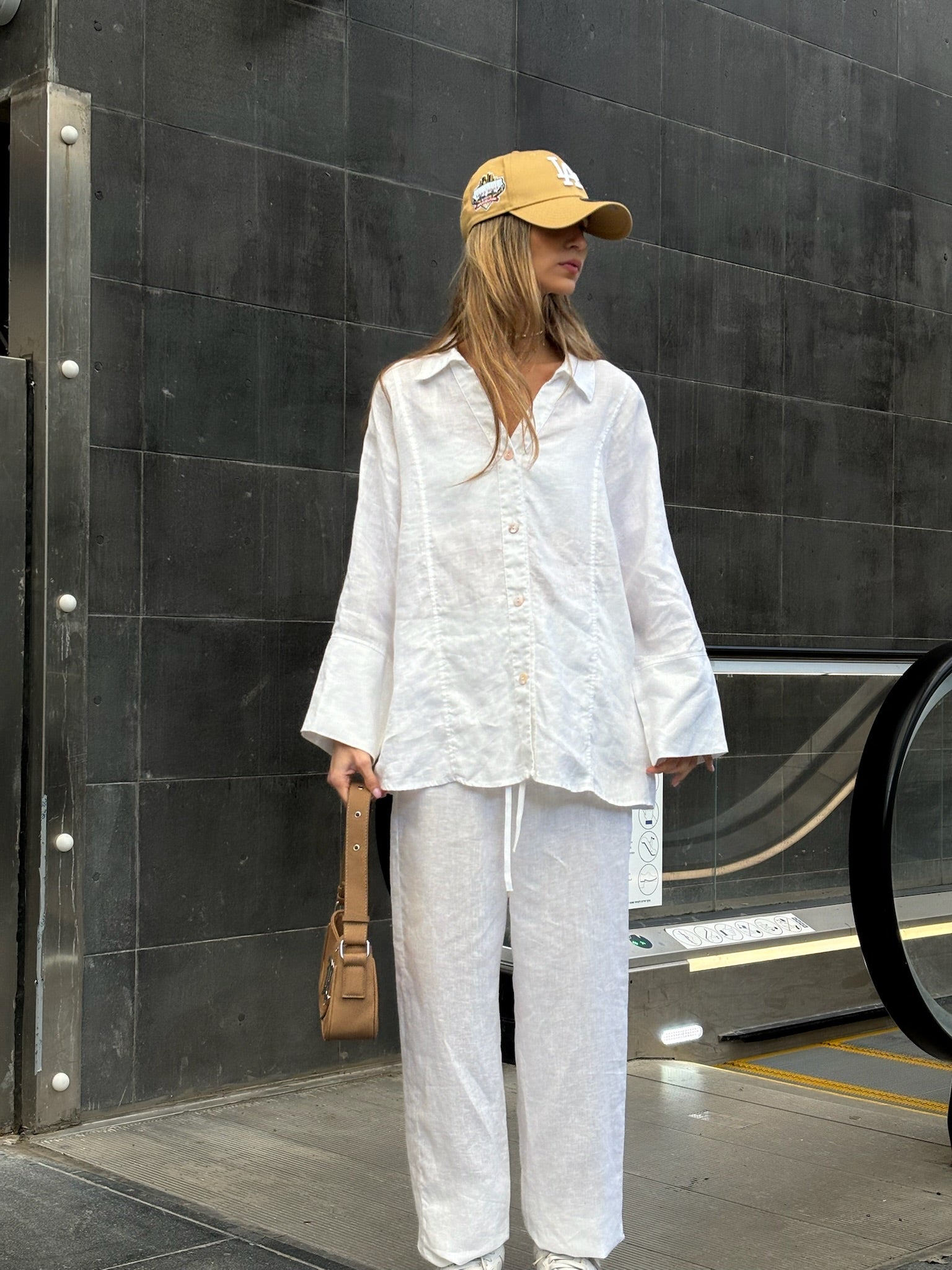 חליפת פשתן ג׳רי לבן