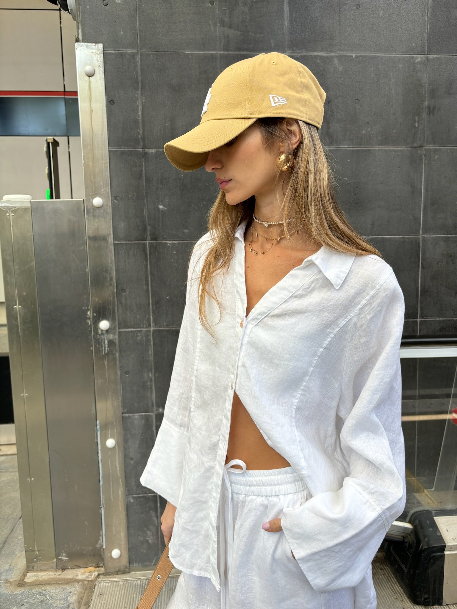 חליפת פשתן ג׳רי לבן