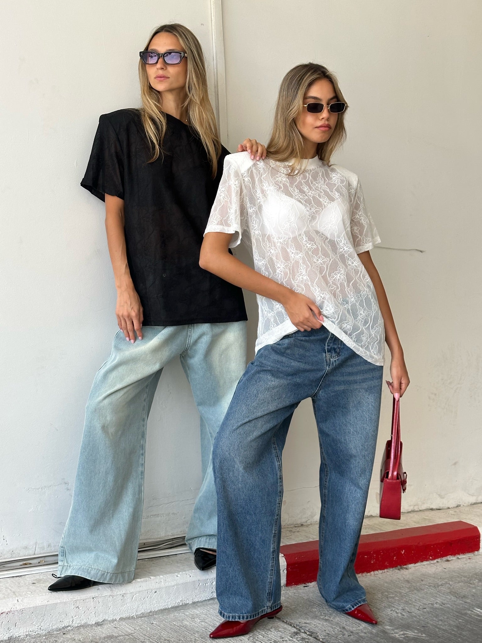 חולצת לירי תחרה שחור