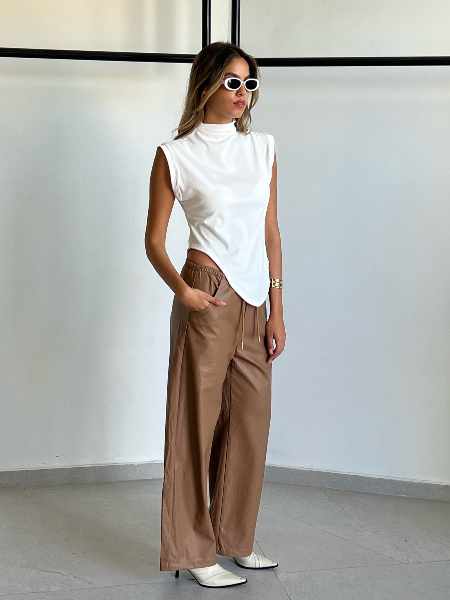 Leather-like seagull pants